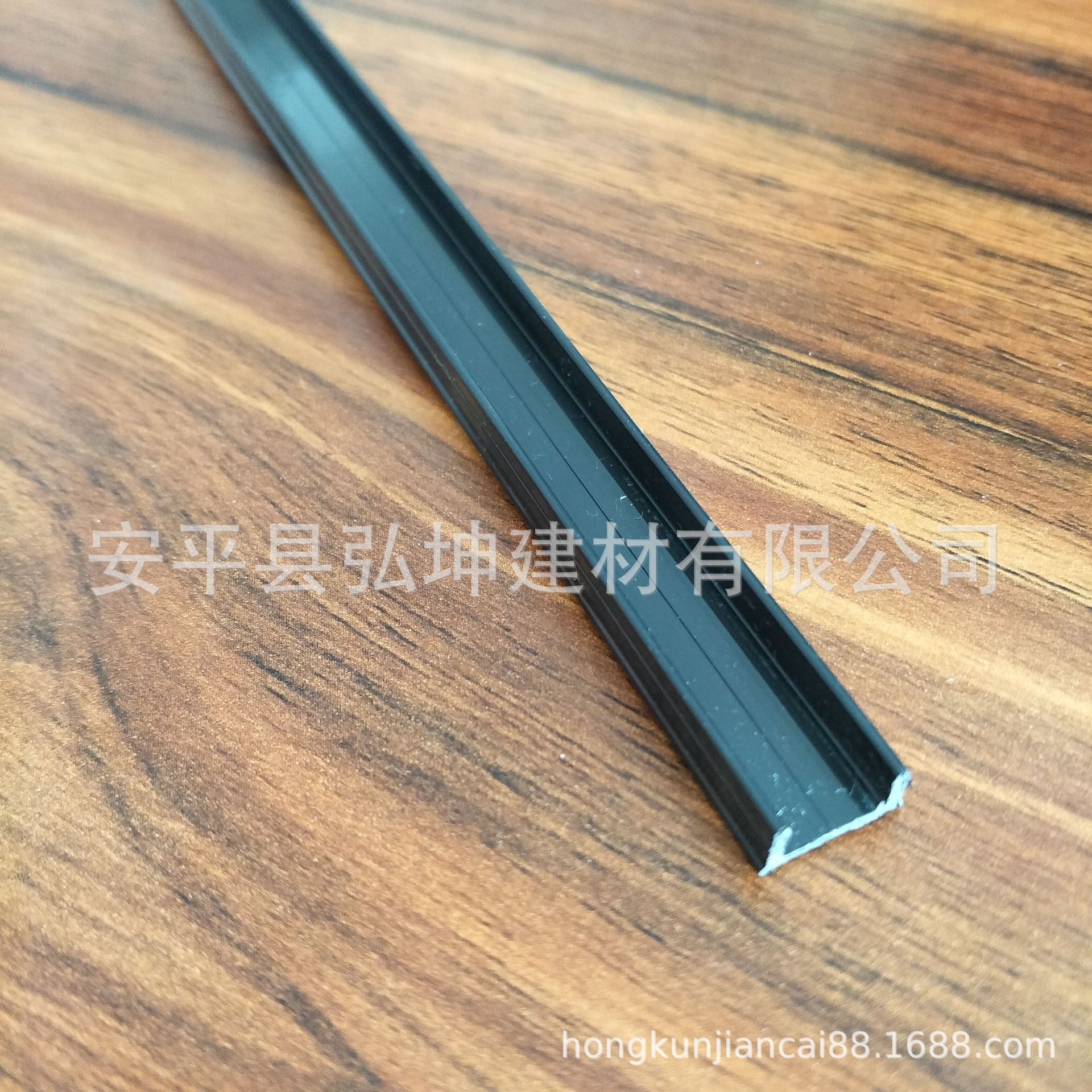 厂家销售u型滴水线槽墙体分界线pvc材质各种规格可订做