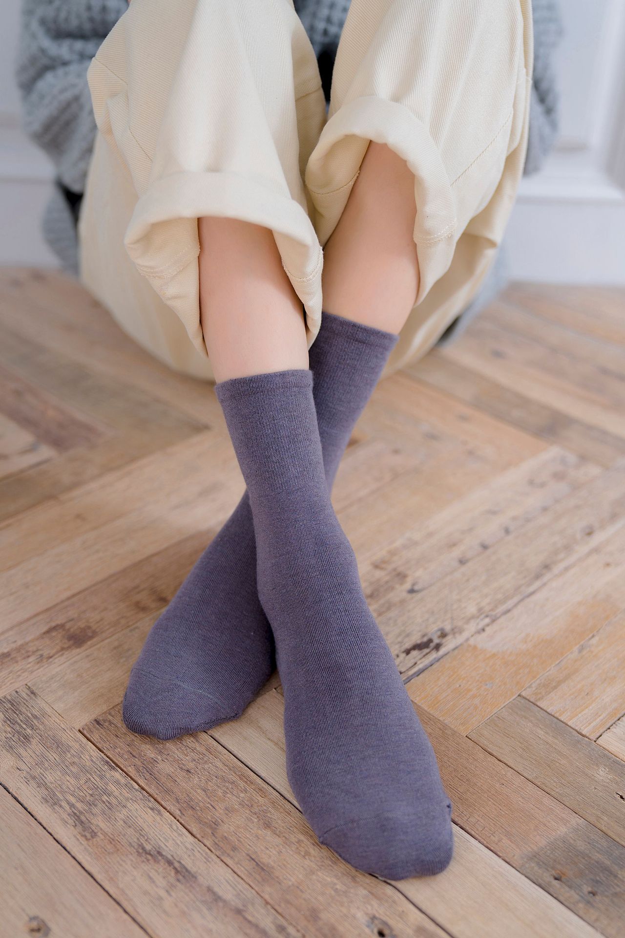 秋冬新品罗口橡筋纯棉女袜 纯色中筒袜子女 百搭女士棉袜厂家直销