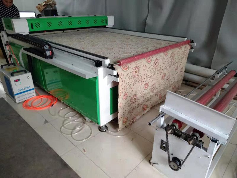 毛绒玩具大幅面布料激光裁床 自动送料 服装面料型激光切割裁剪机