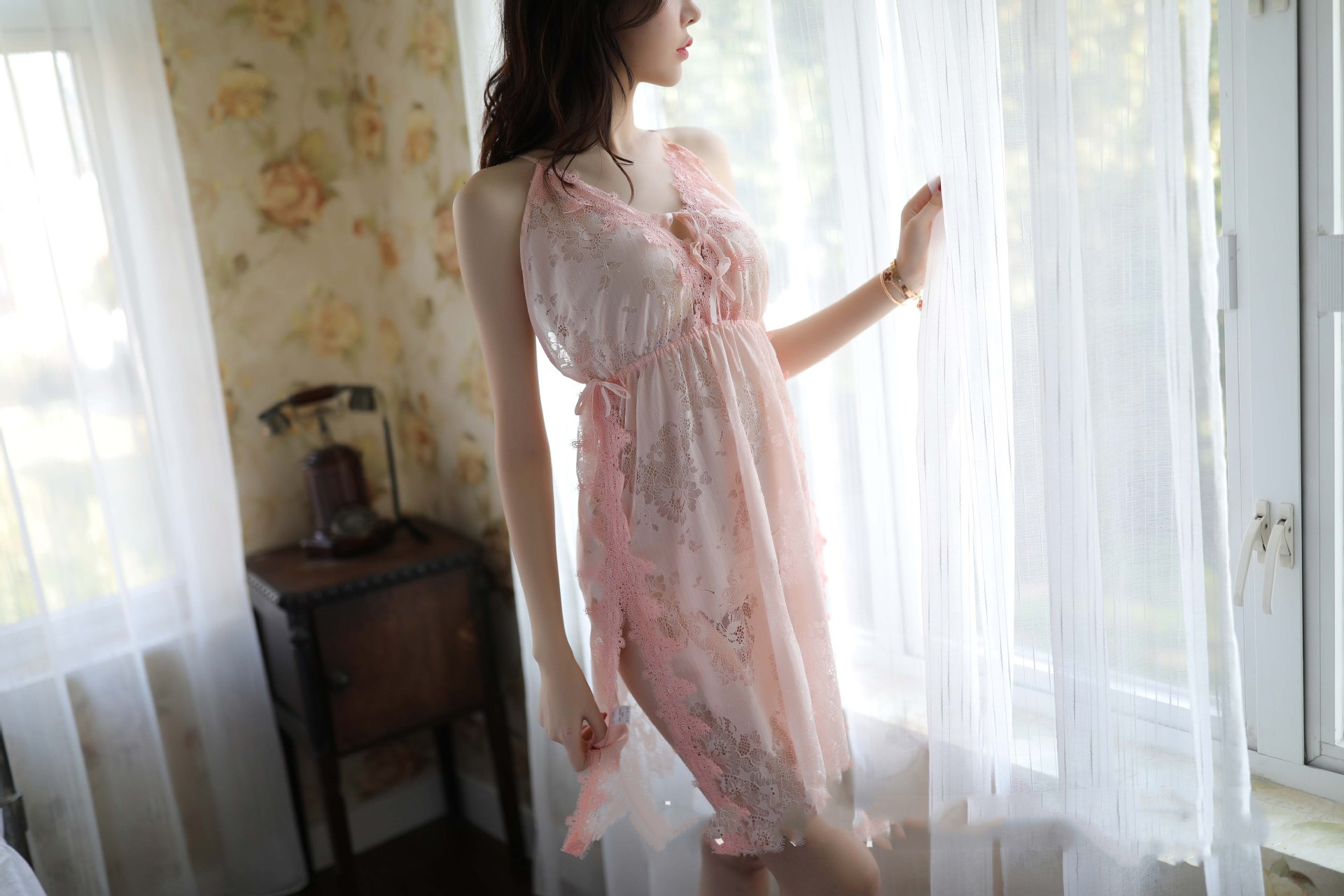 新款情趣内衣 性感镂空蕾丝侧开叉吊带情调睡裙厂家直销