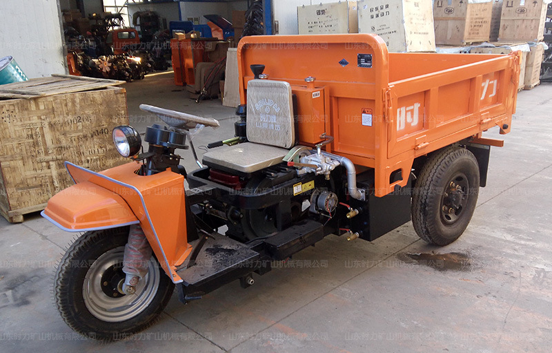 时力柴油井下拉矿自卸三轮车适用于狭小巷道和隧道转弯半径小