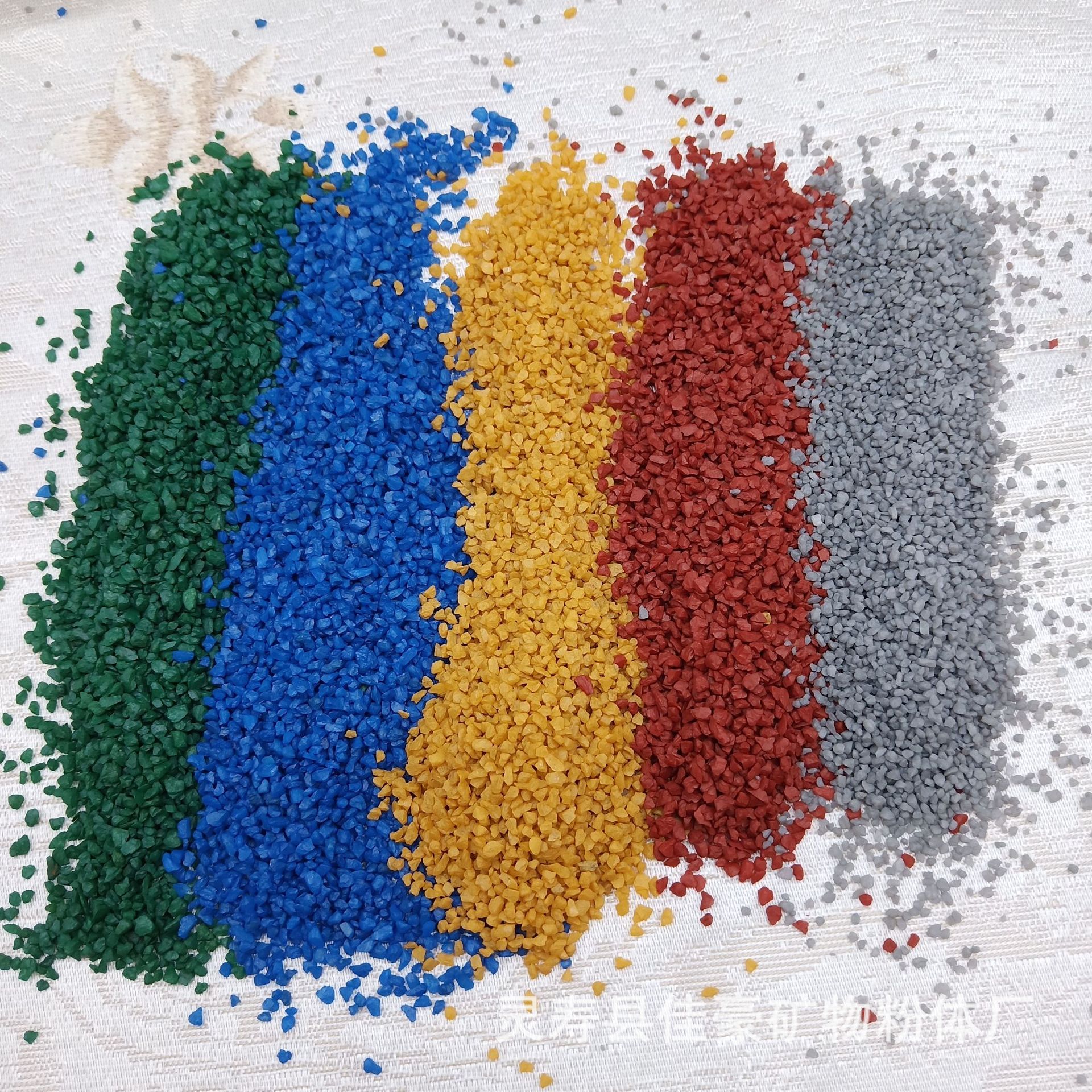 厂家供应地面用彩色陶瓷颗粒 道路标线用陶瓷颗粒