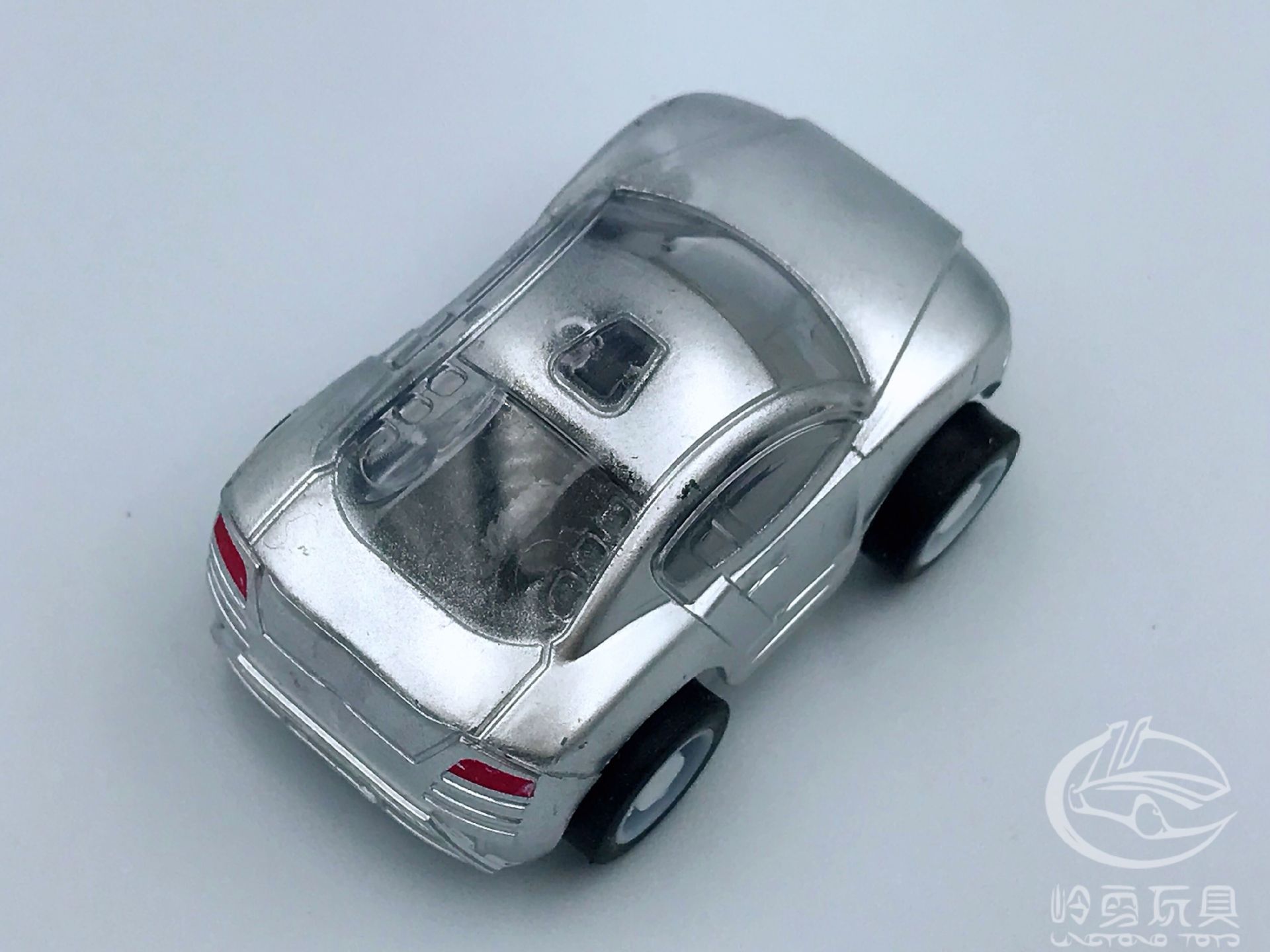 岭勇玩具透明回力小汽车模型玩具口袋小汽车男孩礼品地摊热卖批发