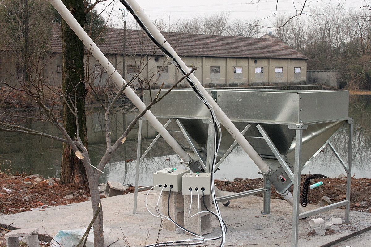 养猪设备料线猪用自动供料系统直线供料料槽电机绞盘厂商直销