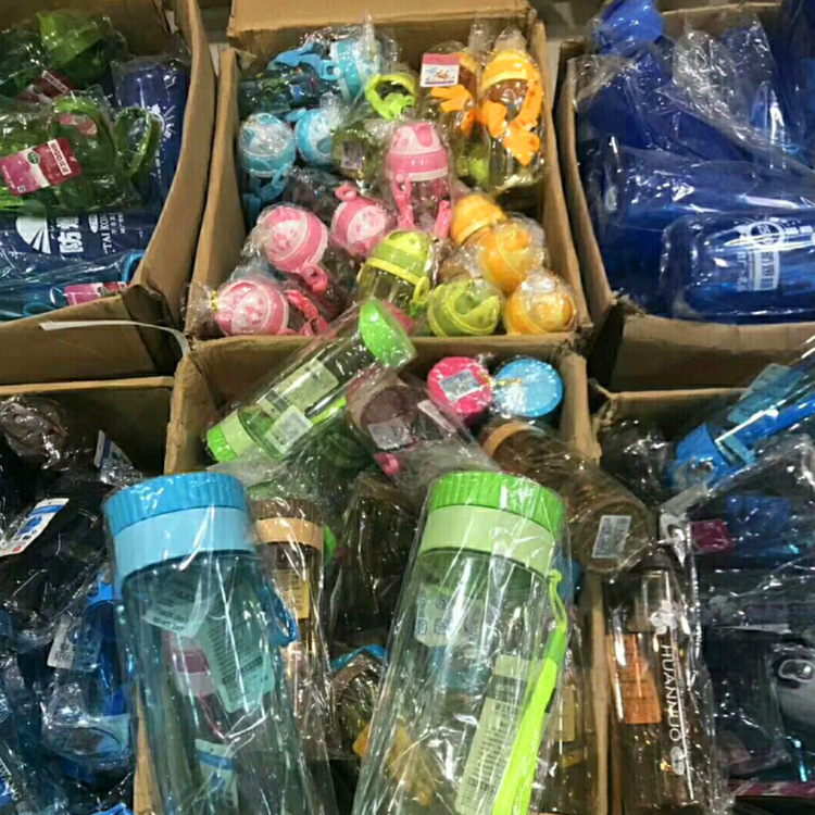 Stall Sports Bottle Stall Cup Water Cup Drop-Resistant Plastic Water Cup Stock Sports Bottle Wholesale Plastic Gift Cup