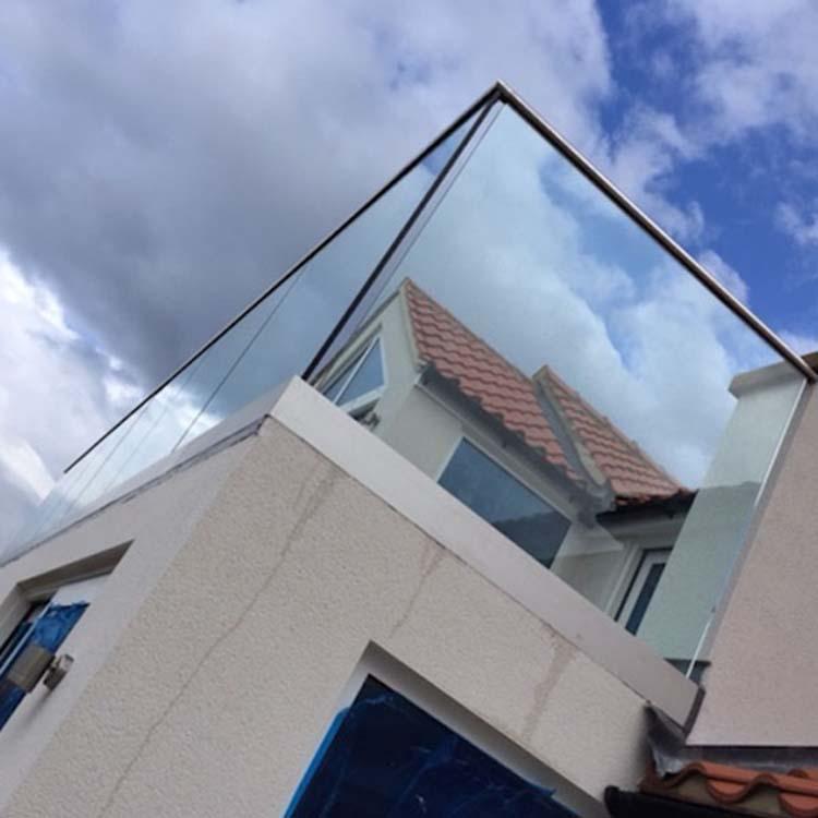 无框落地钢化玻璃栏杆 不锈钢地槽栏杆 铝合金u型槽栏杆