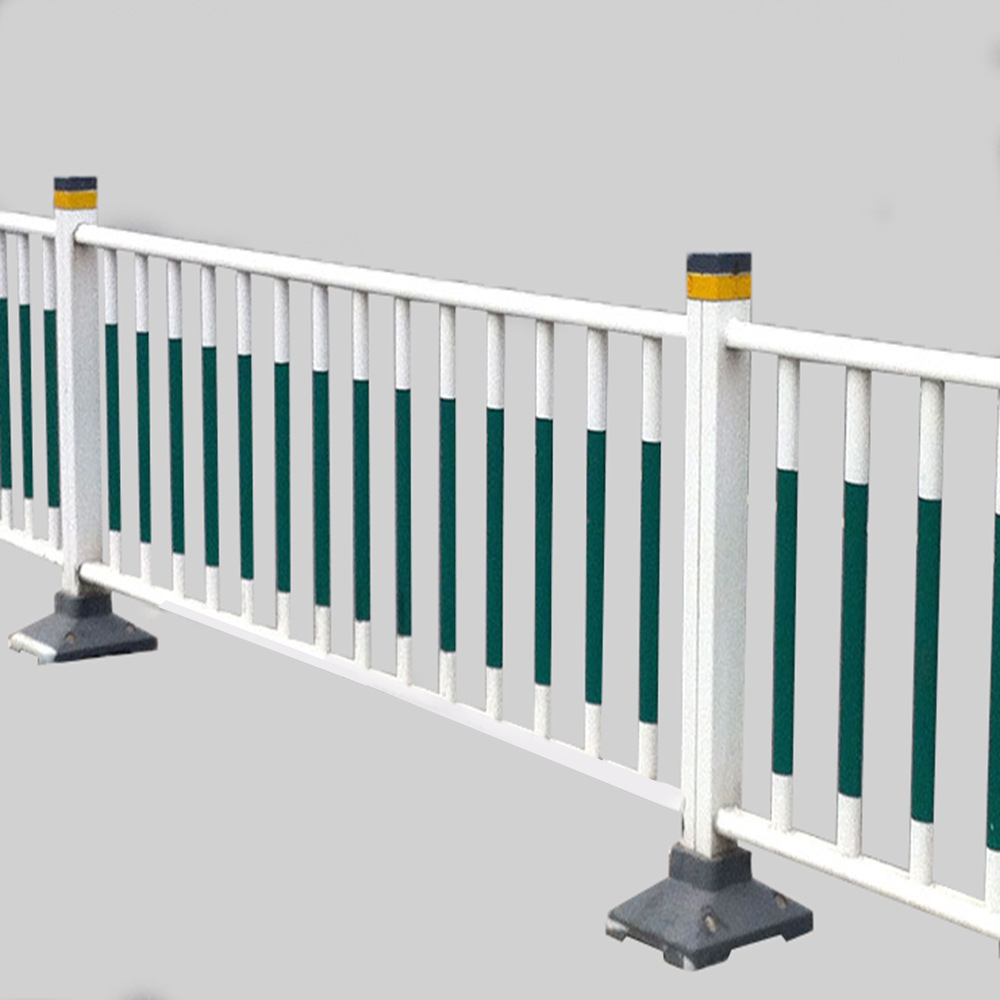 市政护栏锌钢交通隔离围栏道路隔离防撞分道栏京式反光护栏