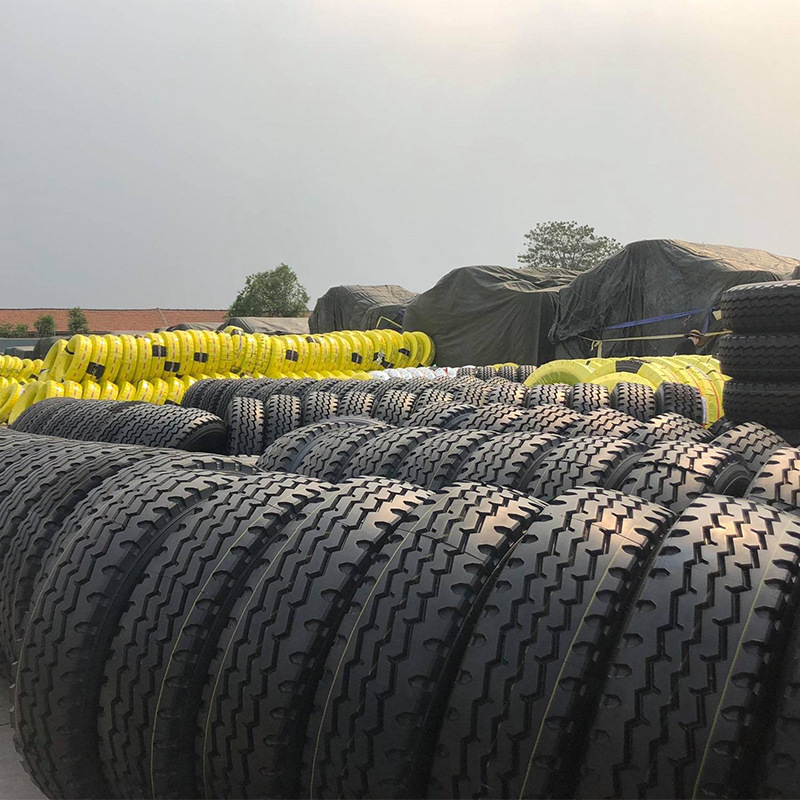 华盛kapsen卡车轮胎315/80r22.5出口非洲真空卡客轮胎三道沟花纹