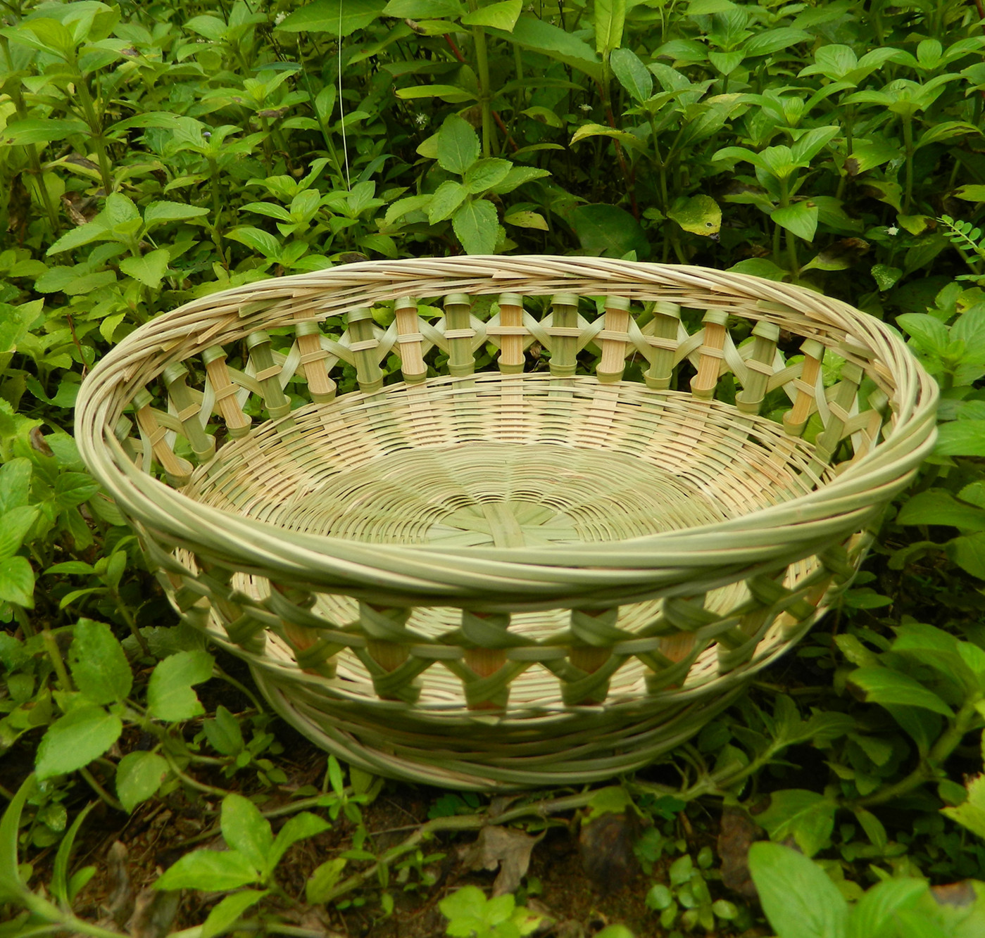 竹编竹篮 高脚花边篮