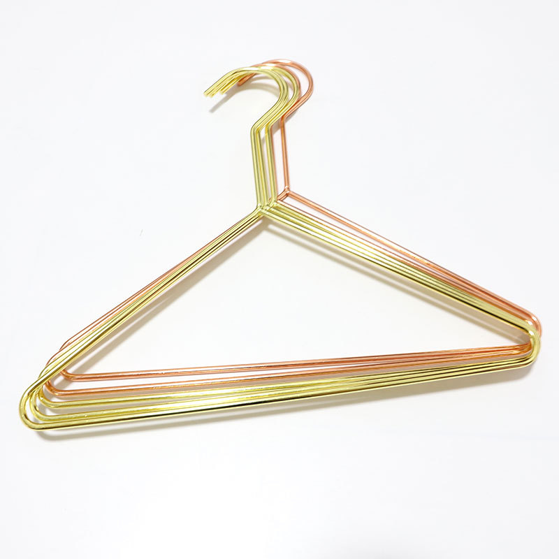 北欧金色三角形儿童衣架 毛巾童装展示架金属几何长钩服装店衣架