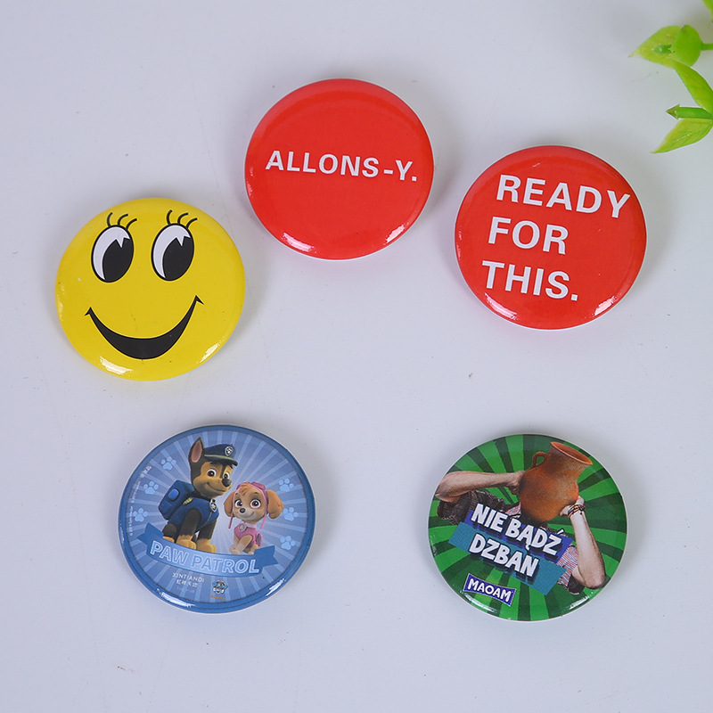 厂家直供带字母滴塑徽章 创意卡通动漫圆形徽章 广告宣传徽章-阿里巴