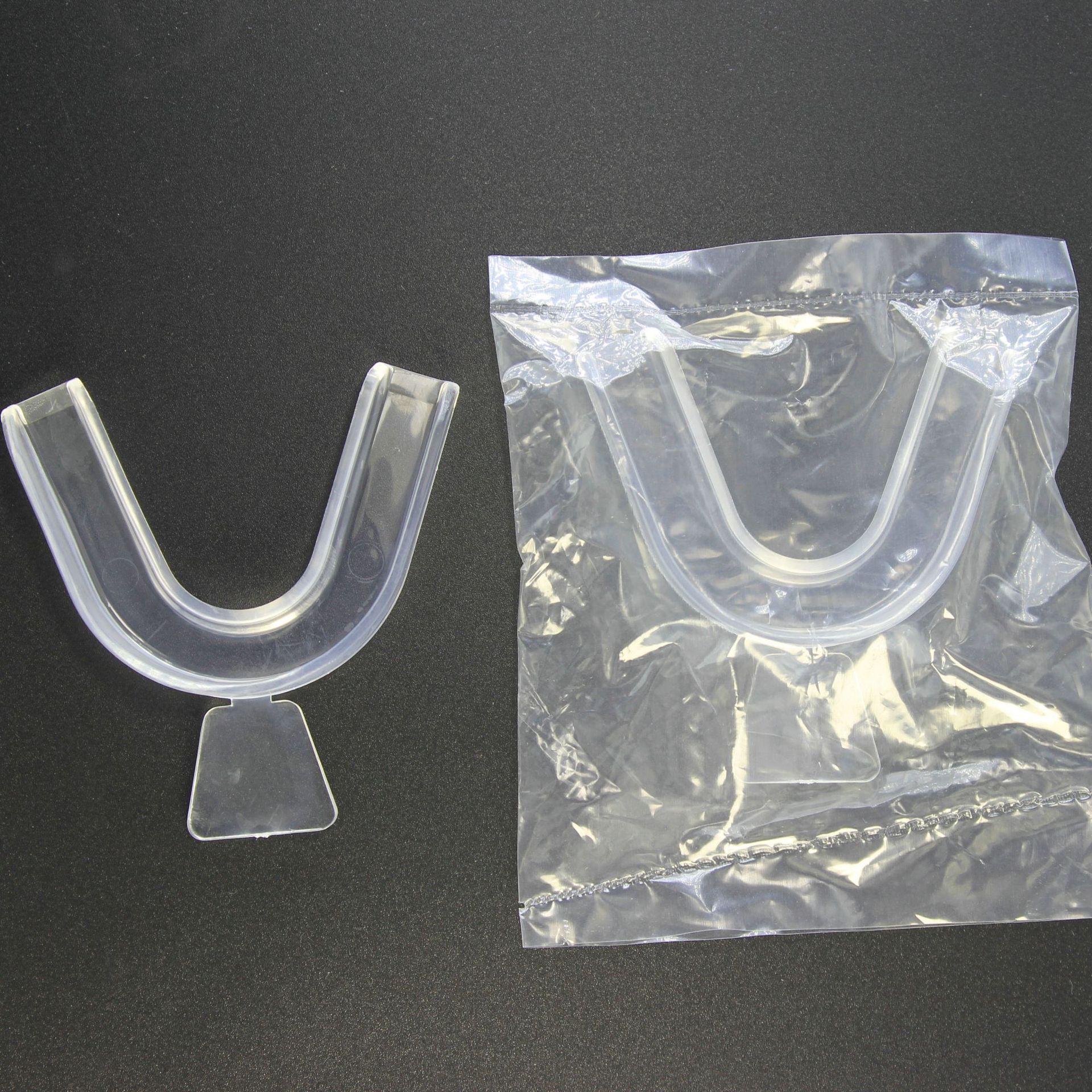 厂家直供 eva美白牙托 热固化热成型牙托 牙套 外贸出口