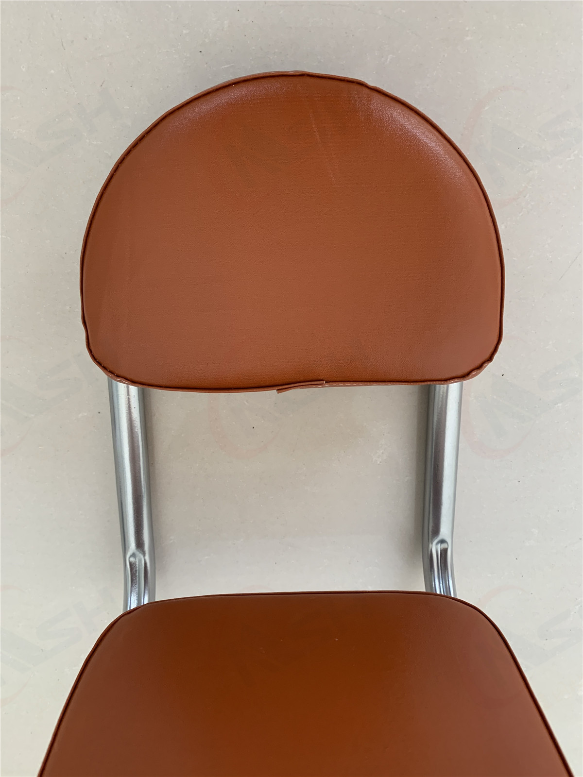 自行车带靠背儿童座椅坐垫 山地车后货架座板 海绵坐垫带靠背供应