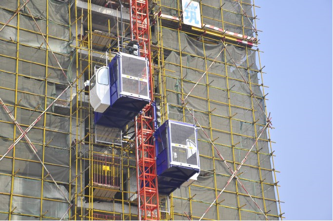 认证双笼两吨人货梯 施工升降机 垂直运输机 sc200/200人货梯