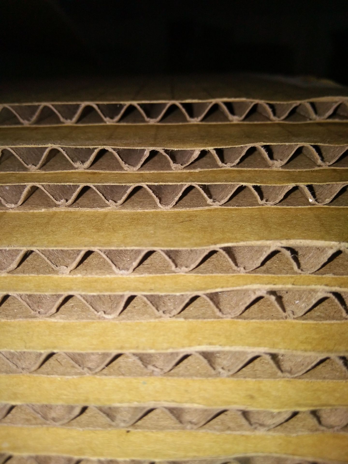 佛山广州肇庆江门台湾黄纸纸箱生产厂家面纸底纸200克180加强c坑