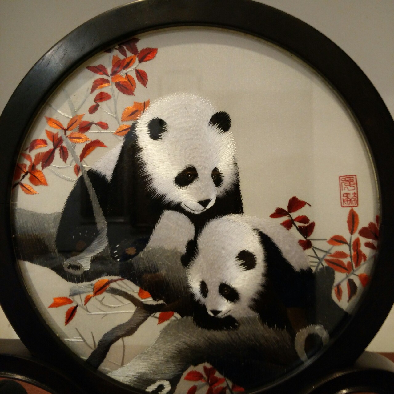 蜀绣定制双面绣厂家供应鸡翅木框送贵宾礼品 中国风熊猫