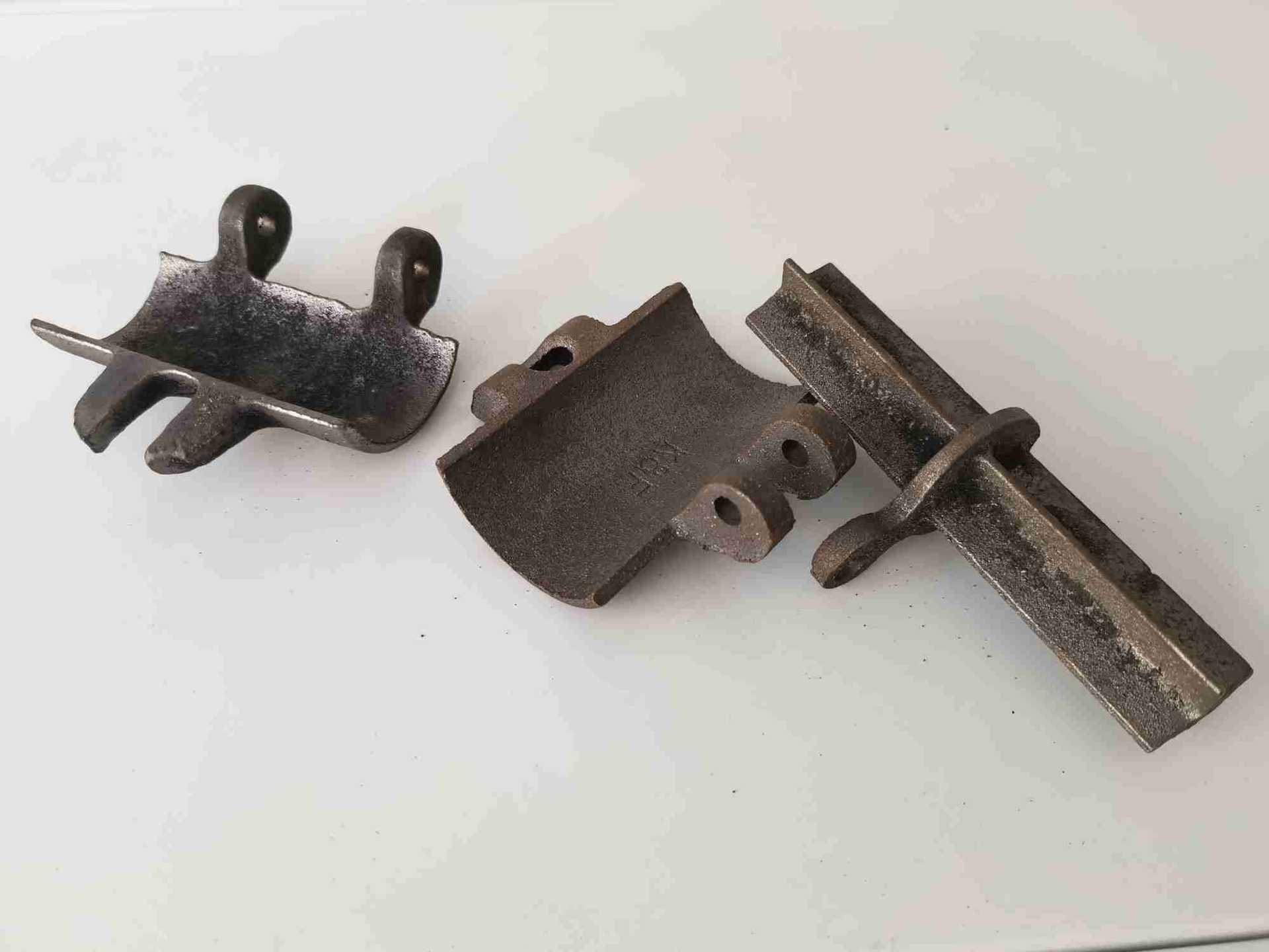 厂家直销 十字扣件盖板 扣件小盖 玛钢配件 脚手架连接建筑配件