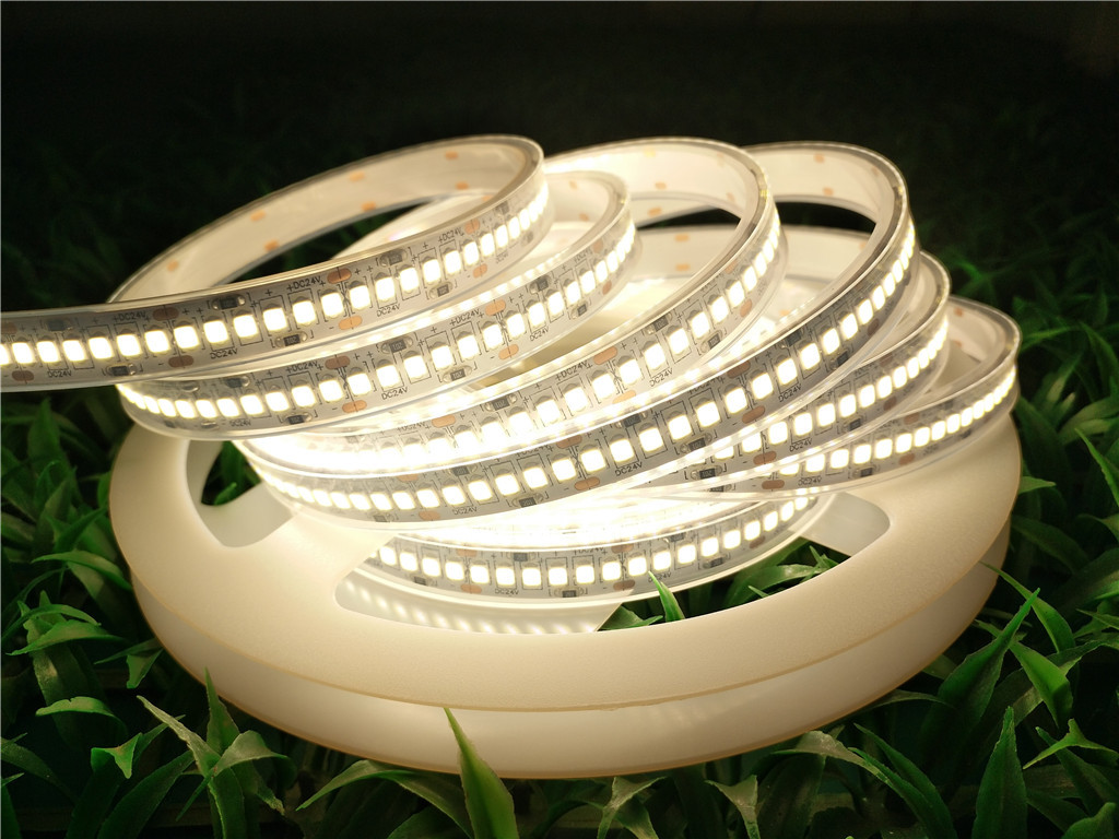 定制单排240灯2835led防水灯带dc24v高亮防水2835led灯带套管