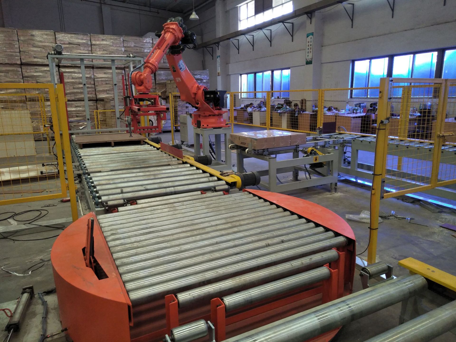 厂家订做全自动托盘缠绕膜包装机在线式绕膜机栈板包装机