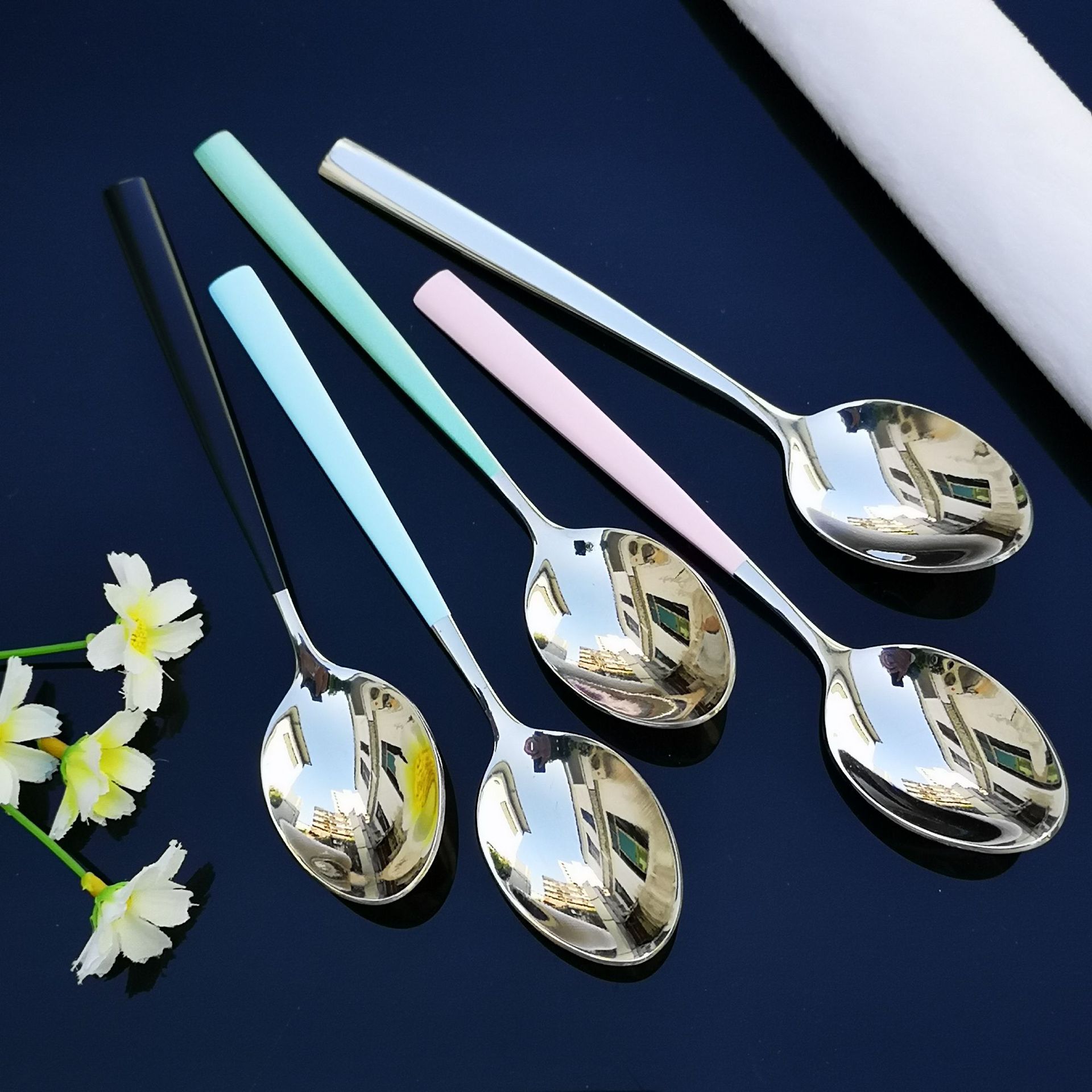 厂家直销304不锈钢勺子可定制可开模喷漆真空镀钛金餐具搅拌餐勺