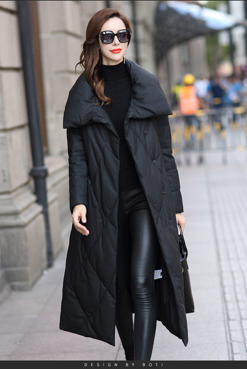 黑色羽绒服羽绒太空包长毛领pu羽绒服字版羽绒服皮羽绒服女紫红色皮