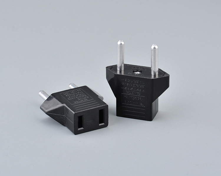 厂家直销 欧规转换插头 美规转欧规 圆化扁 欧洲电源转接 现货