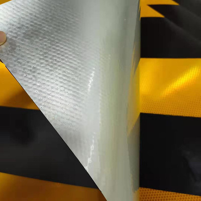 高速铝基膜收费站斜纹反光膜隧道防撞立面标记iv类隧道口黄黑贴