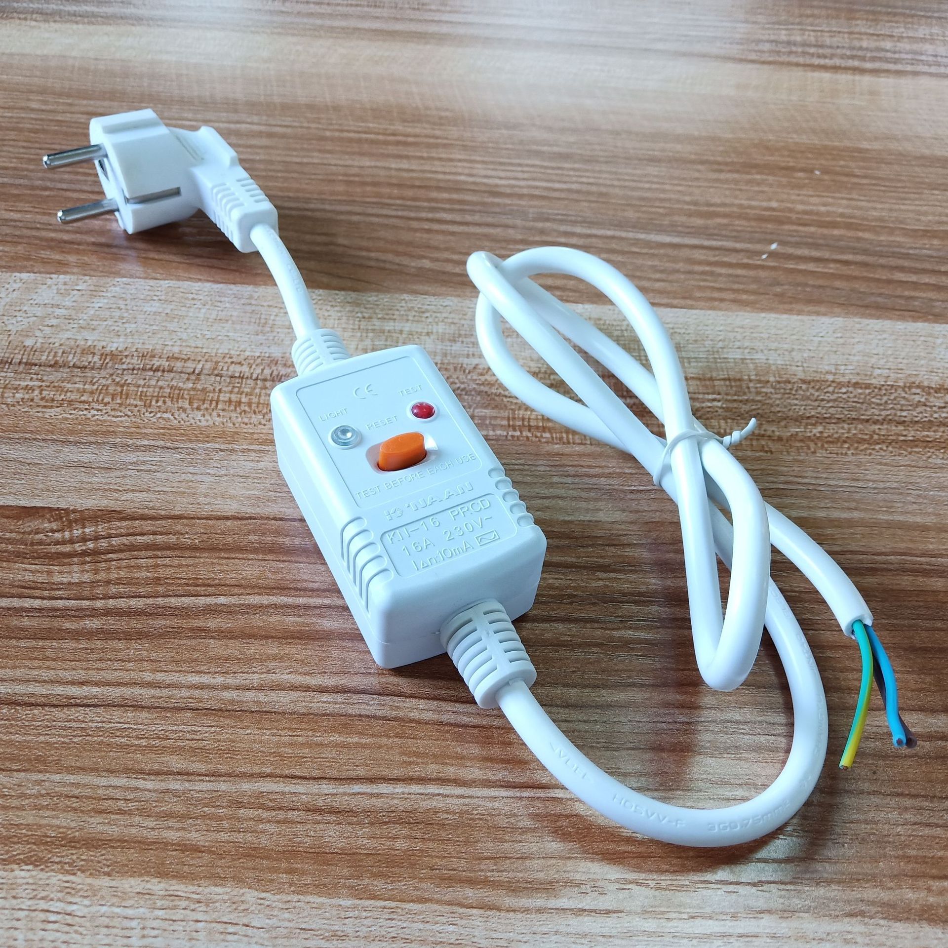 三线漏电插头电热水器防漏电保护插座开关电源线