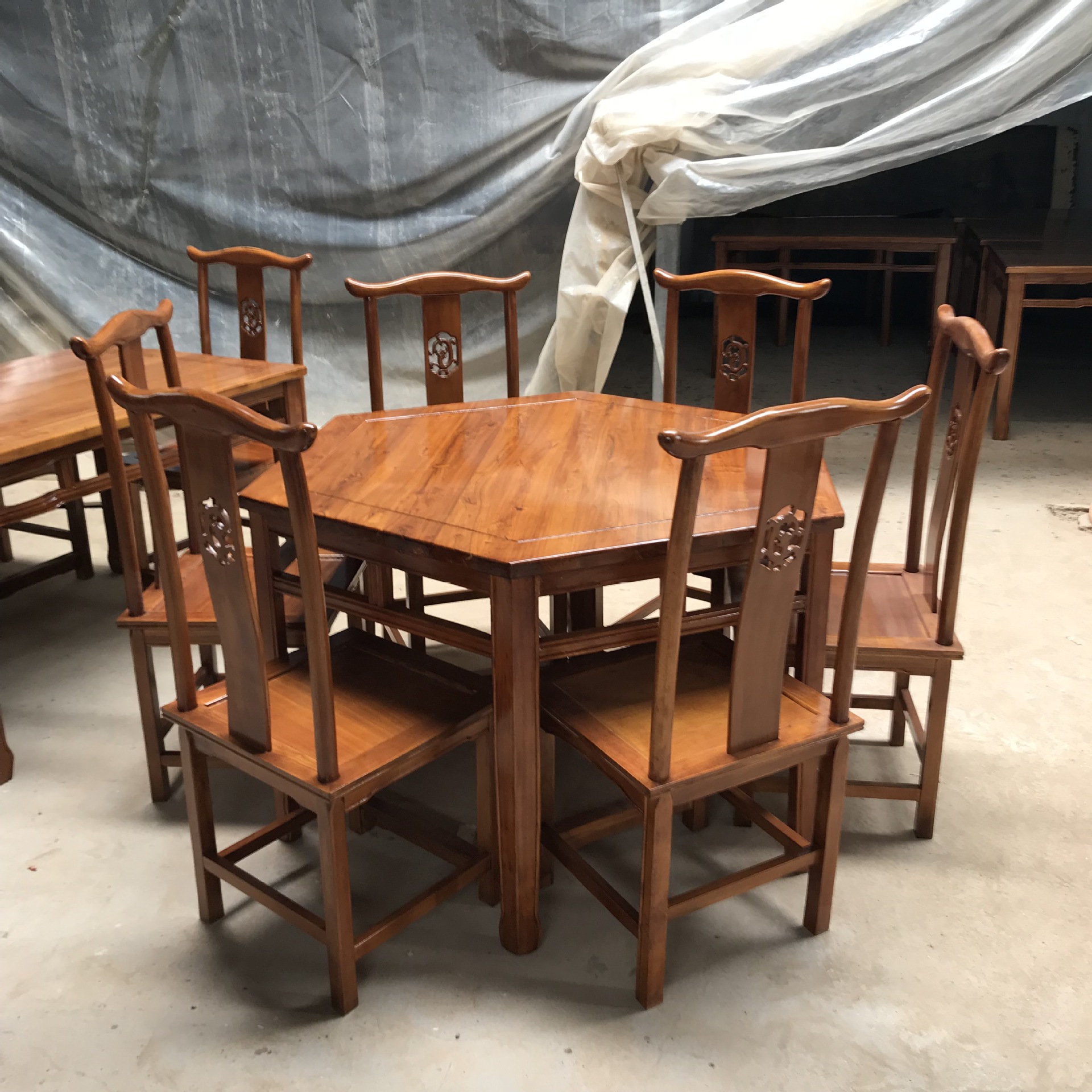 中式仿古明清家具实木酒楼餐馆八仙桌餐桌 饭店小方桌餐桌椅组合