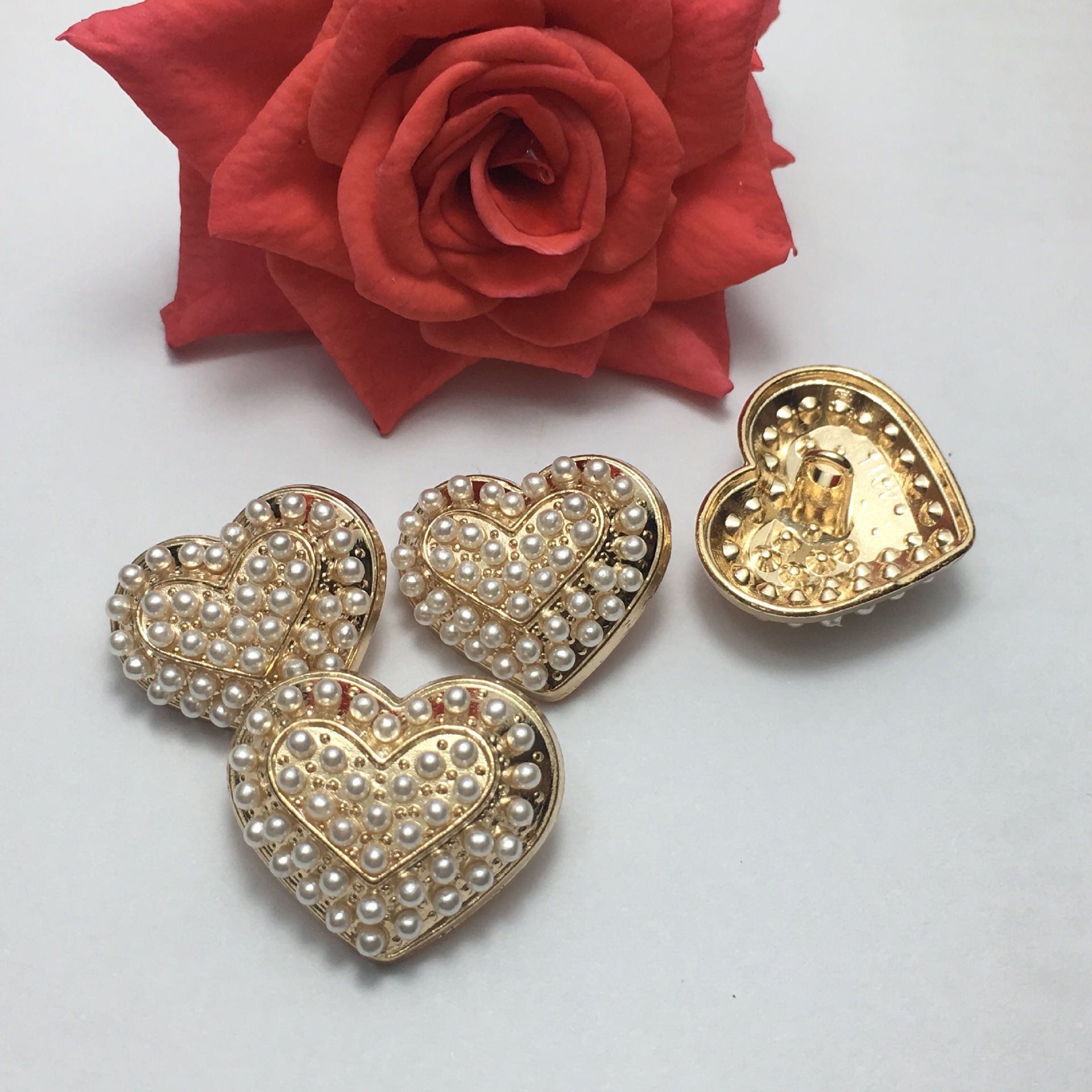 爱心扣子心形纽扣金色高档钮扣 珍珠扣子 大衣手缝外套衬衣扣子