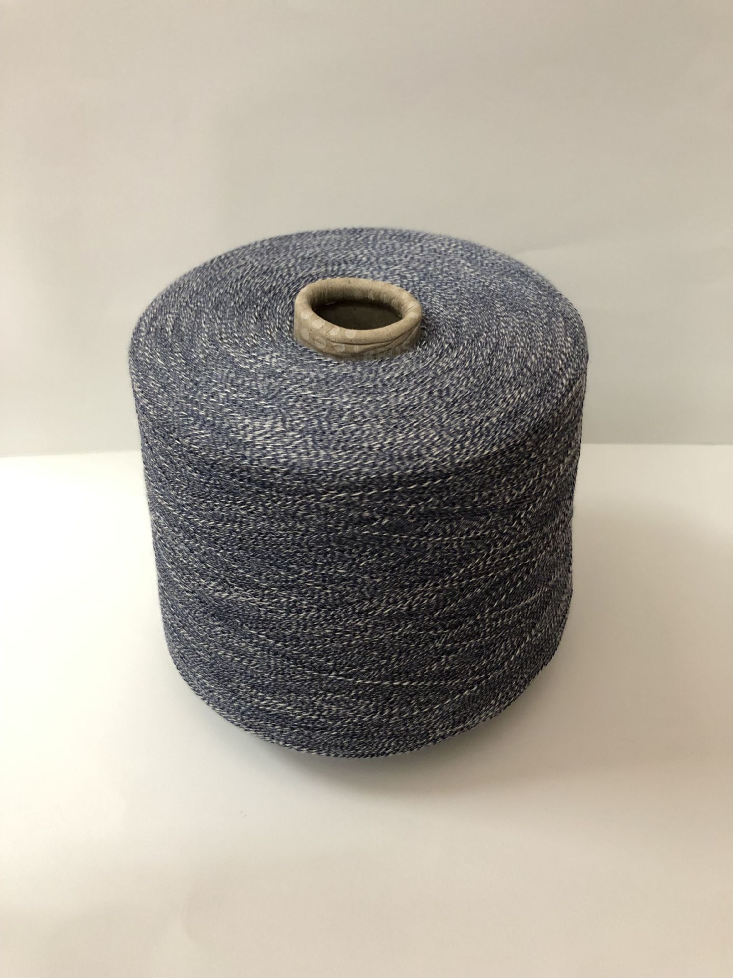 库存棉纱尾纱20s/2ab纱黑白合股纱19s/3 40s/2白灰合股16s/2现货a