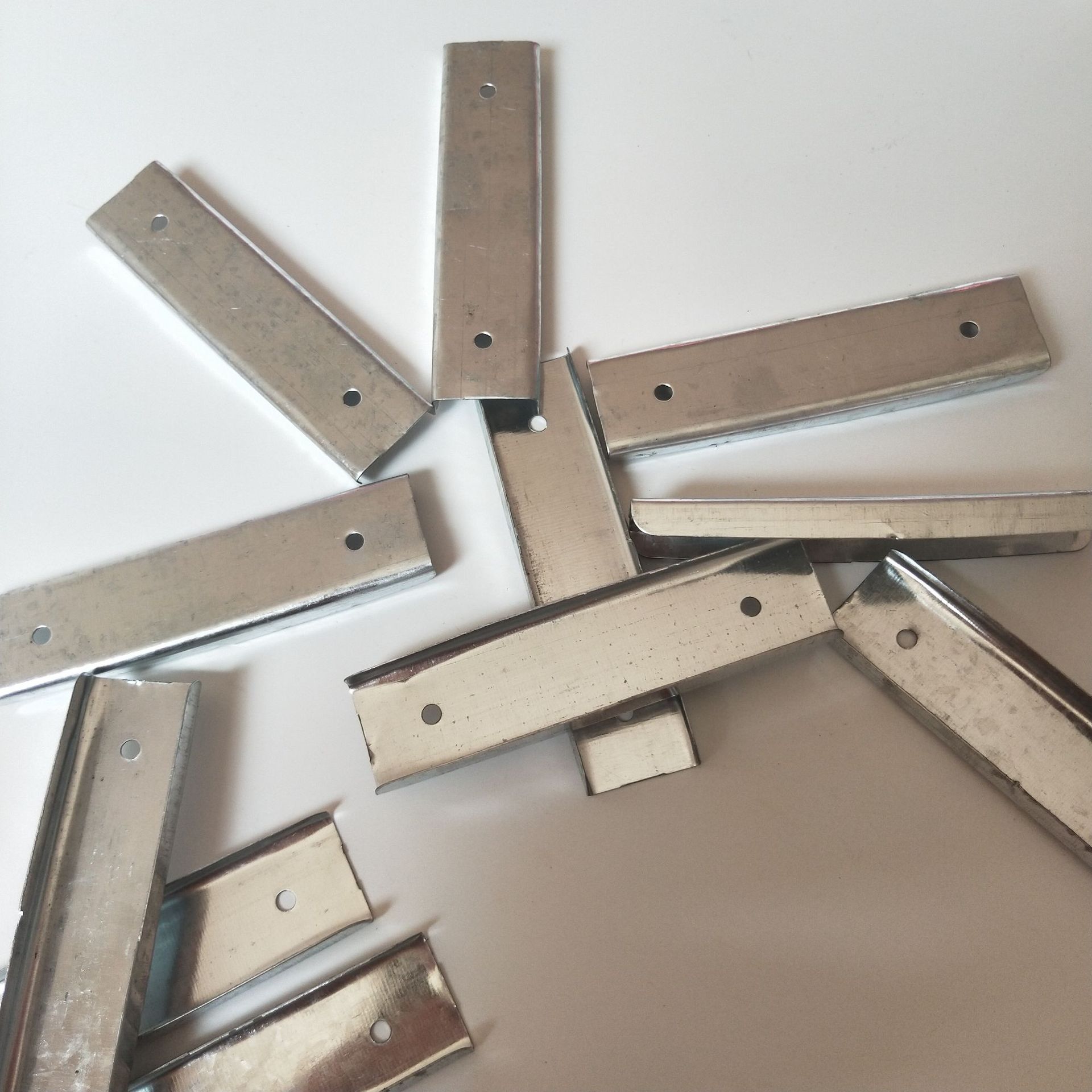 蔬菜大棚用材配件 压膜槽防风卡槽连接片 连接件对接片 镀锌加厚