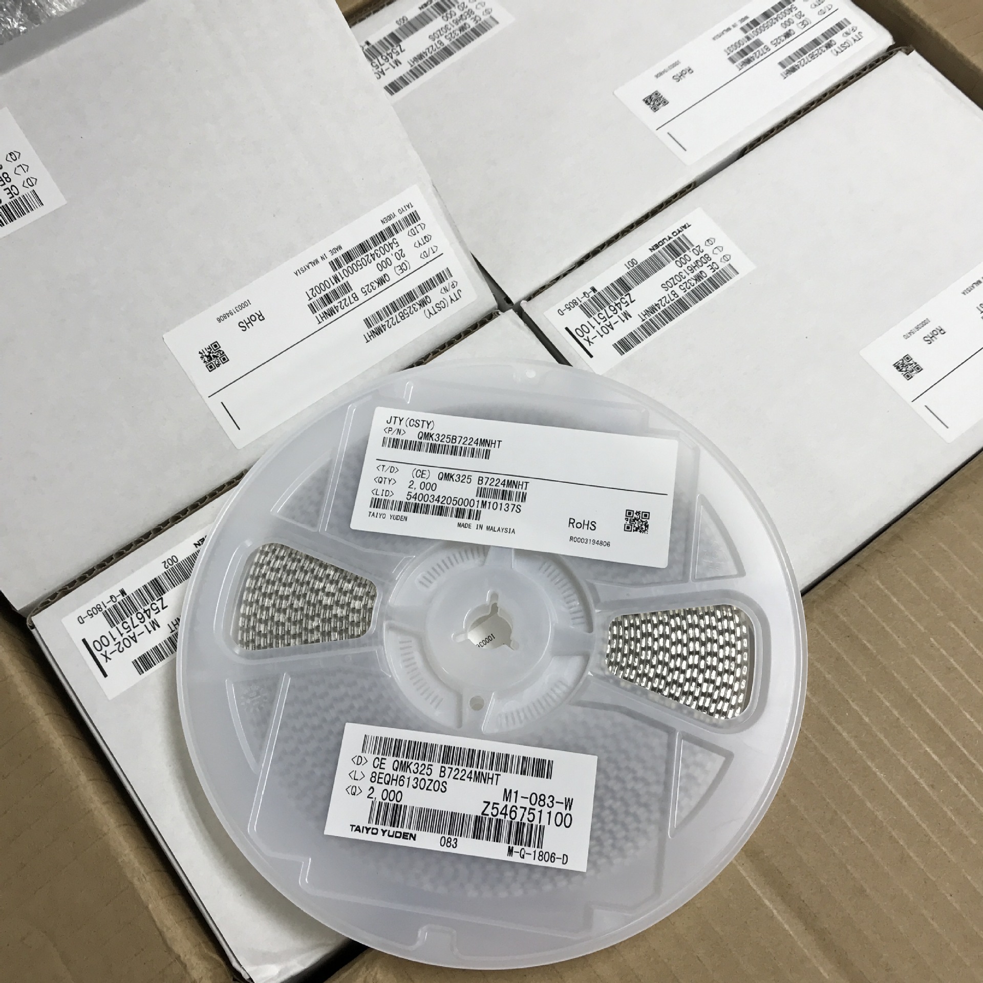 日本 太诱 贴片电容 qmk325b7224mnht 224m 20% 250v