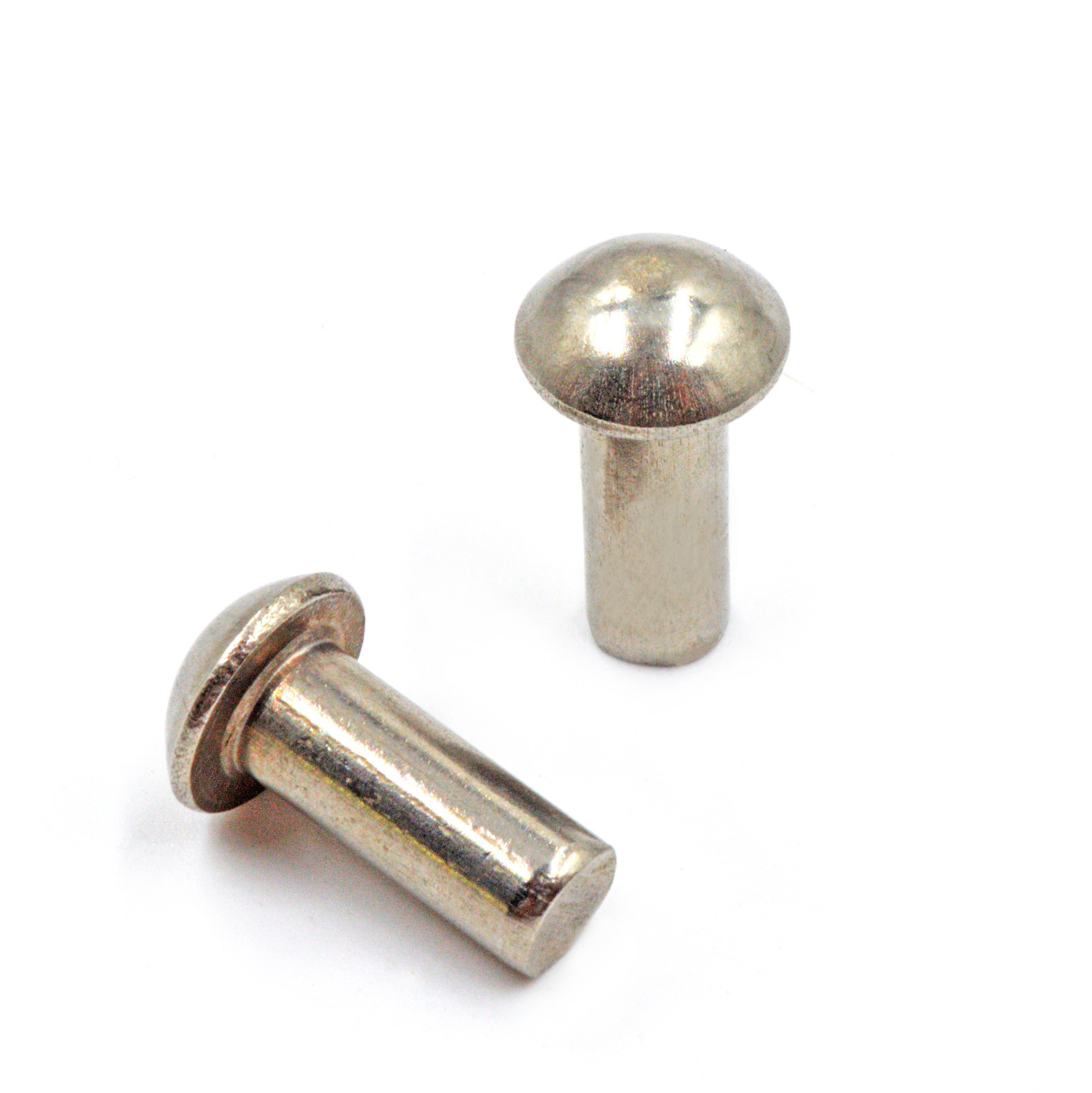 材质半空心铆钉