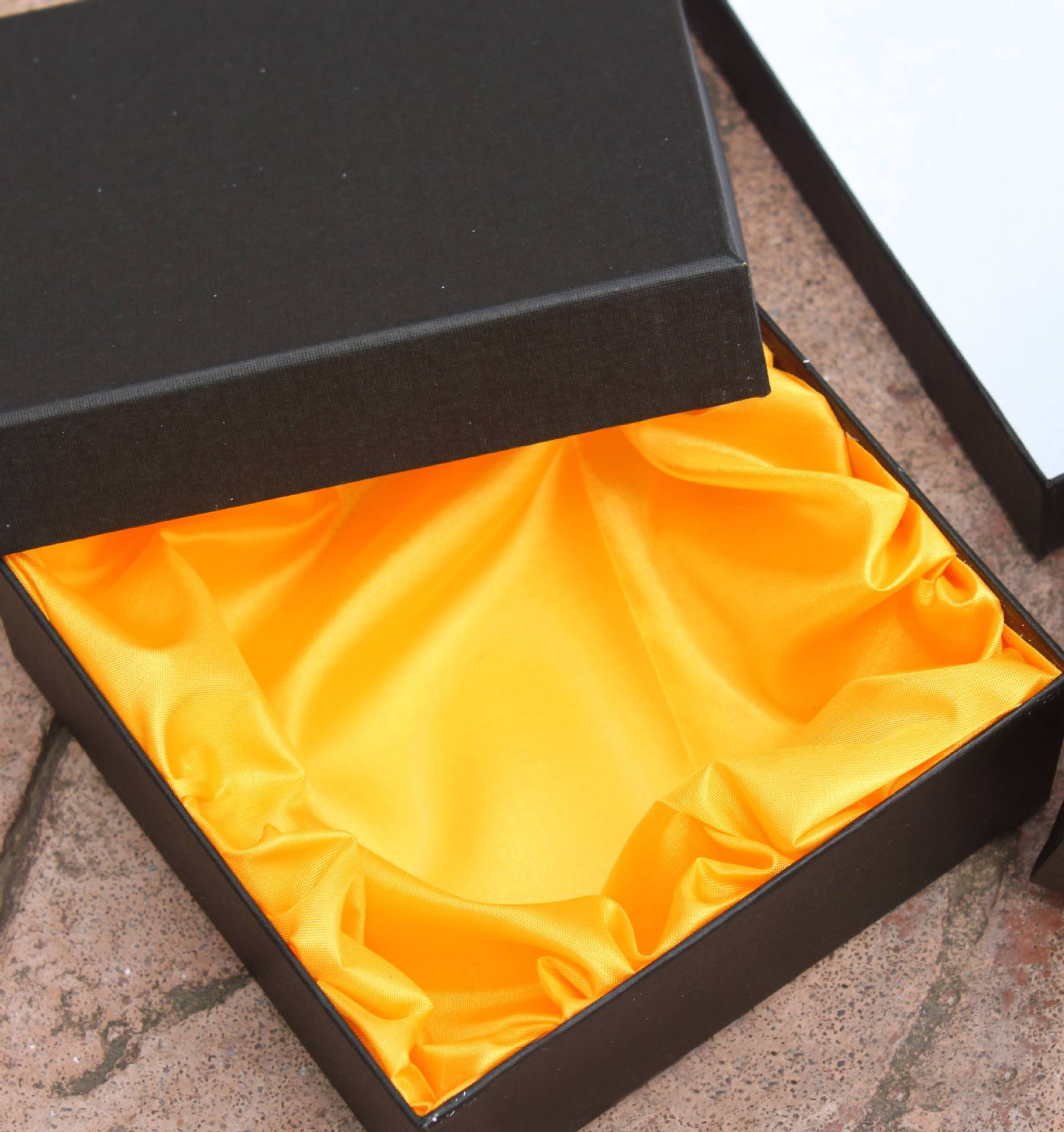 厂家直销皮带包装礼盒 天地盖绸布精品皮带包装盒工艺品礼盒批发