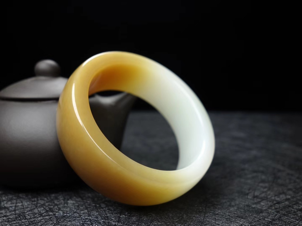 新疆和田玉手镯收藏工艺品红糖且末料羊脂白玉镯首饰带证书批发