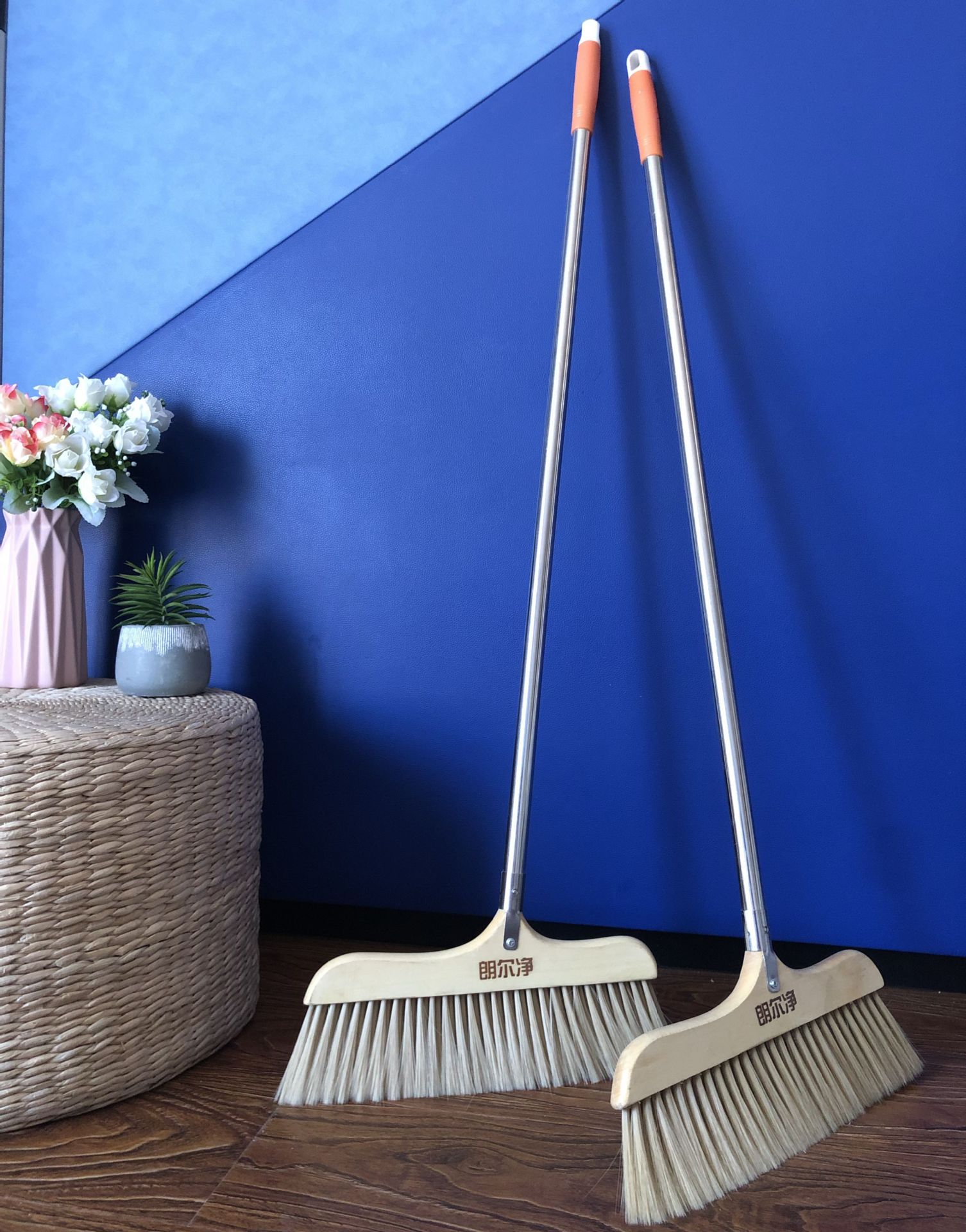厂家直销钢杆实木仿猪鬃扫把软毛刷子木地板扫帚地刷家用清洁笤帚