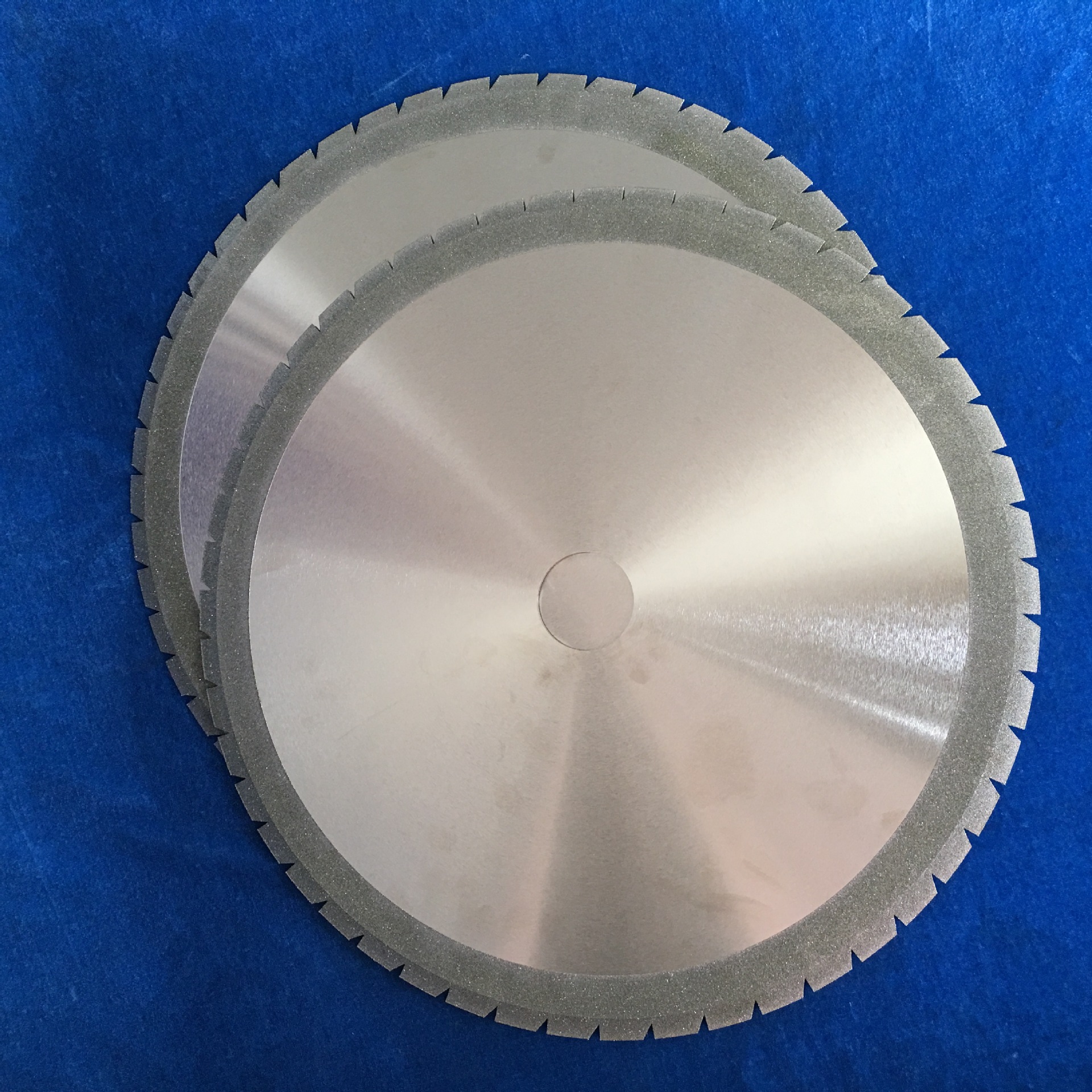 厂家供应 金刚石电镀带齿锯片切割片 锋利效率高 多规格定制