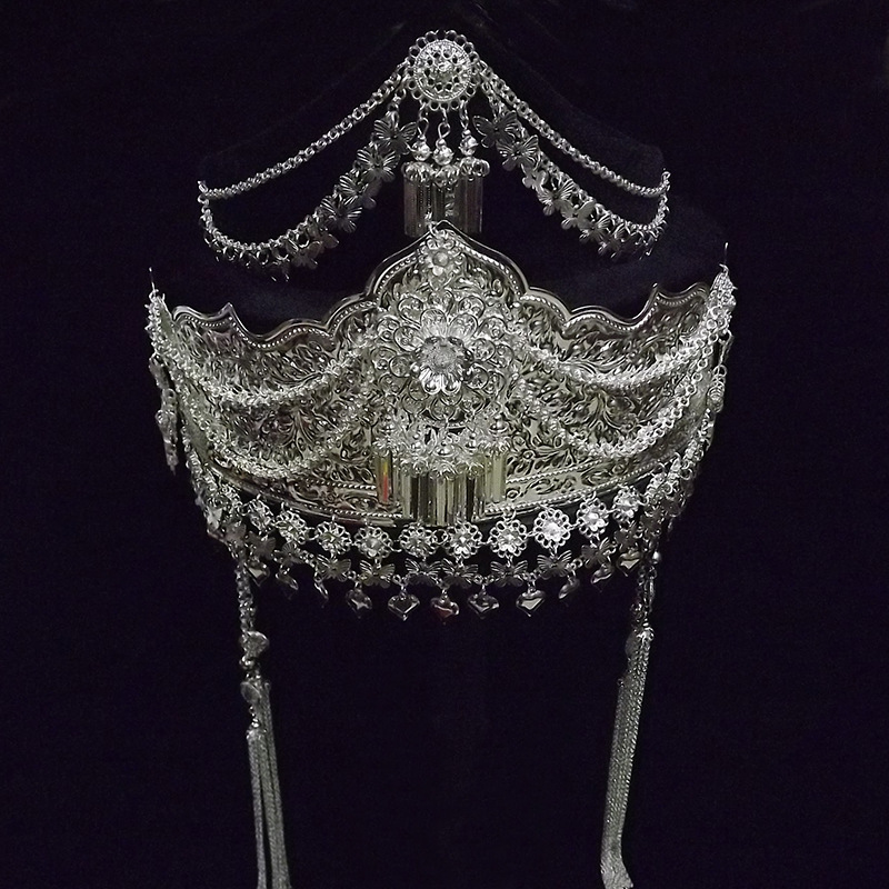 少数民族苗银帽子云南贵州苗族瑶族侗族水族头饰表演拍摄庆祝银帽