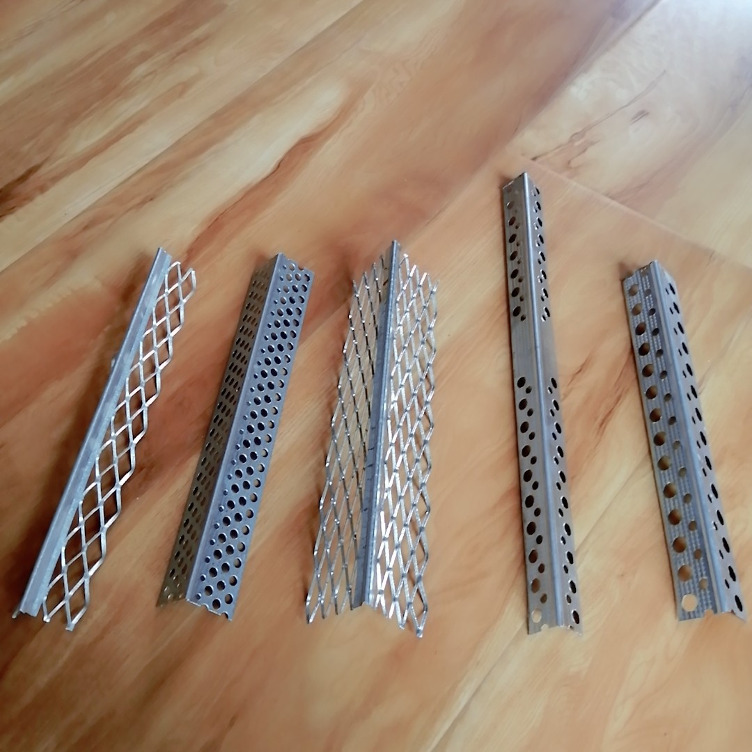 楼梯护角条镀锌板冲孔装修墙角网水泥踏步阳角条角钢抹灰护角厂家