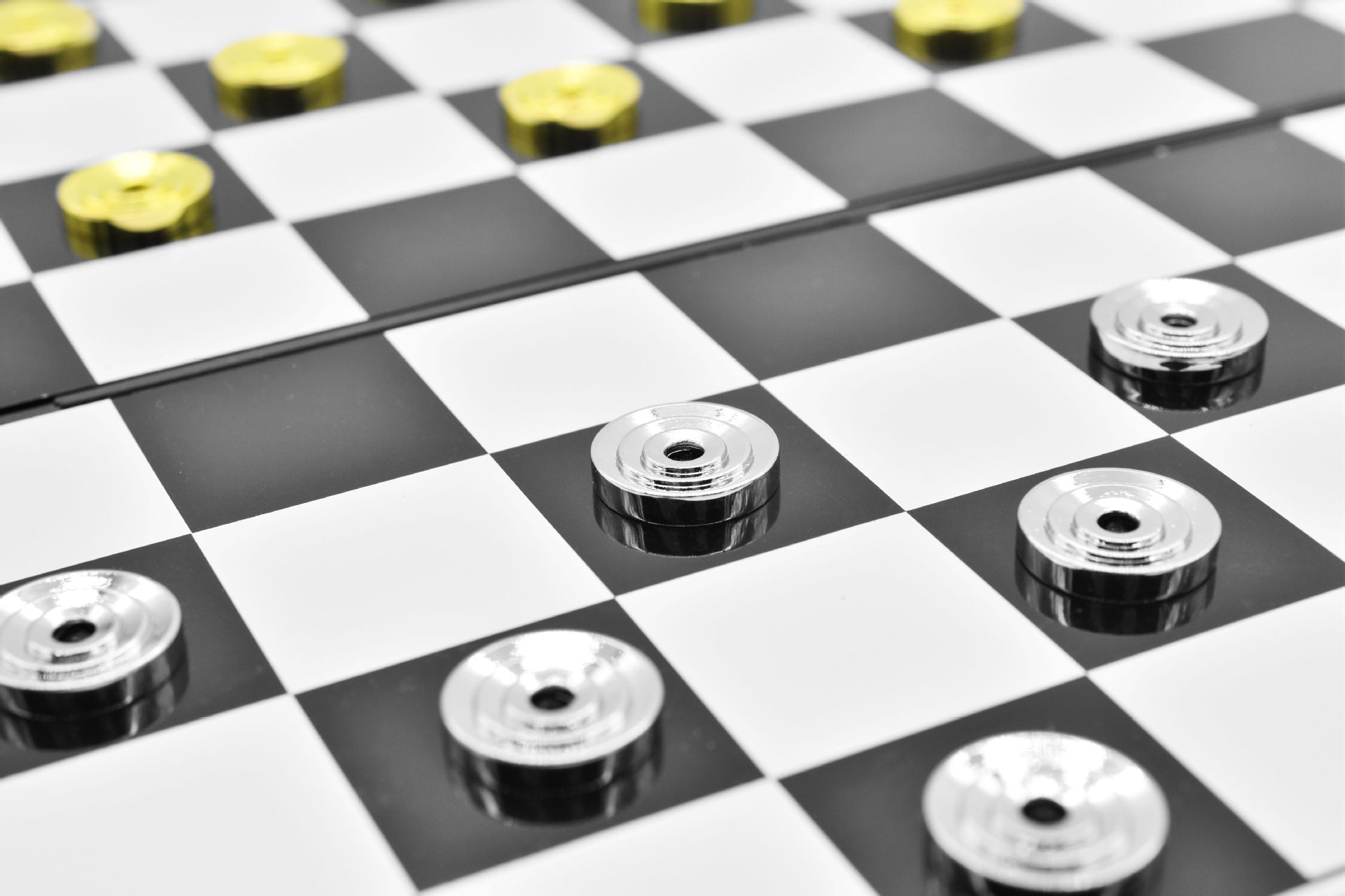 高档金属国际跳棋套装金银色西洋棋学生儿童入门象棋便携折叠棋盘