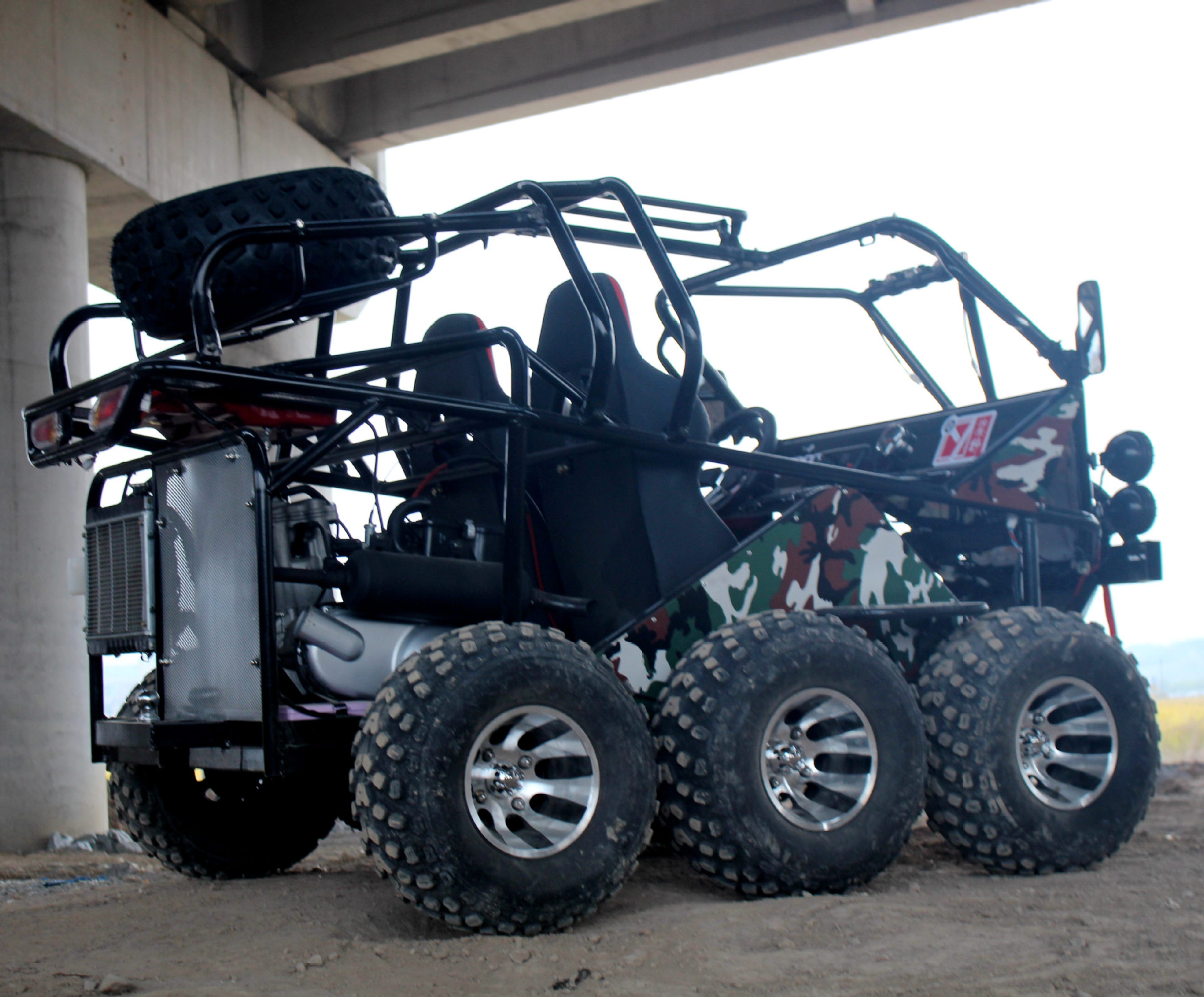 6驱6轮战车卡丁车 批发山地电动沙滩车配件 成人越野沙漠卡丁车