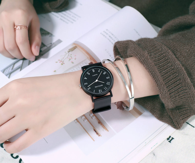 Popular Watch Female Student Korean Style Simple Trendy Sports Casual Men's Elegant Retro College Style Couple Watch