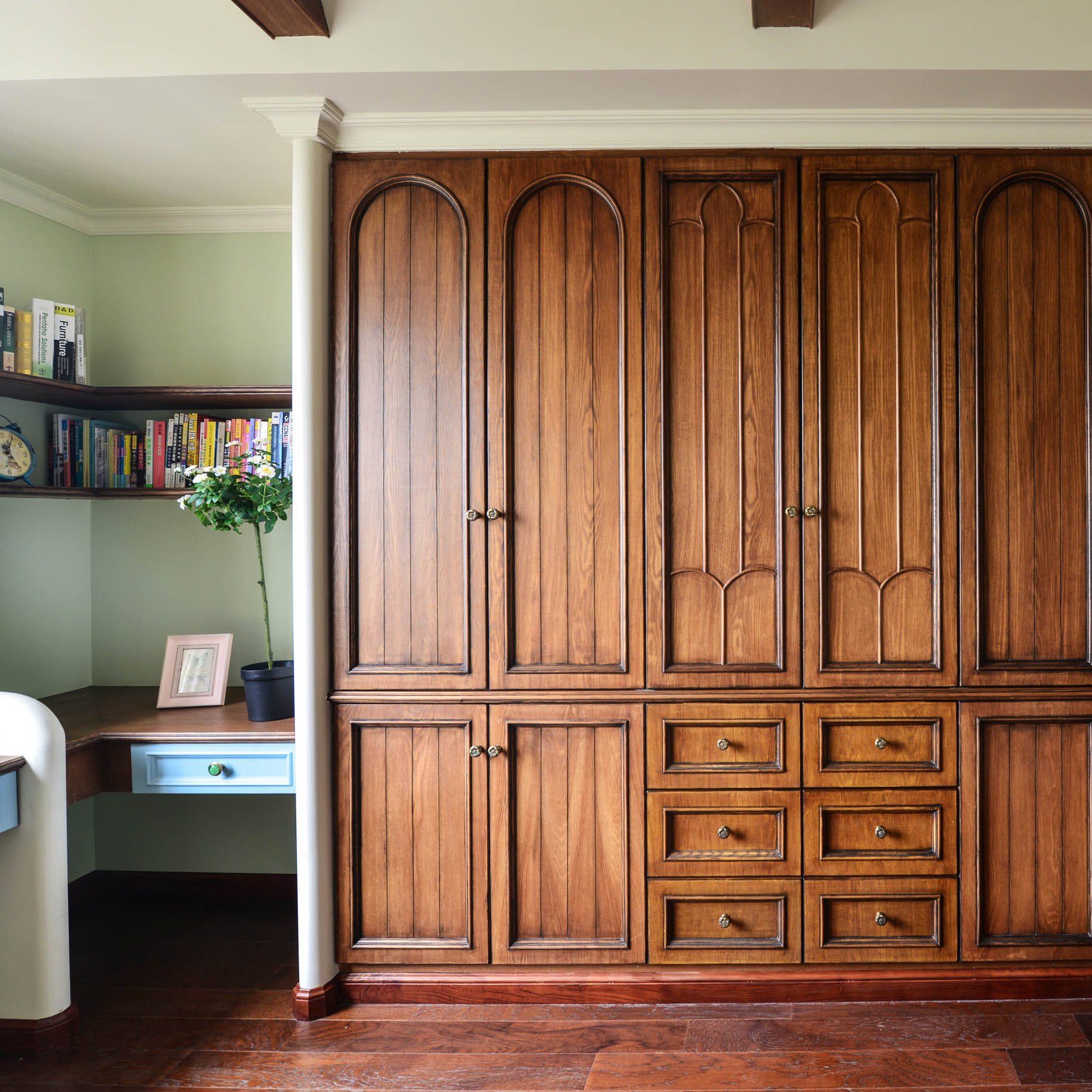 北欧风定制衣柜门窗全屋定制白色衣柜实木武汉地区上门安装