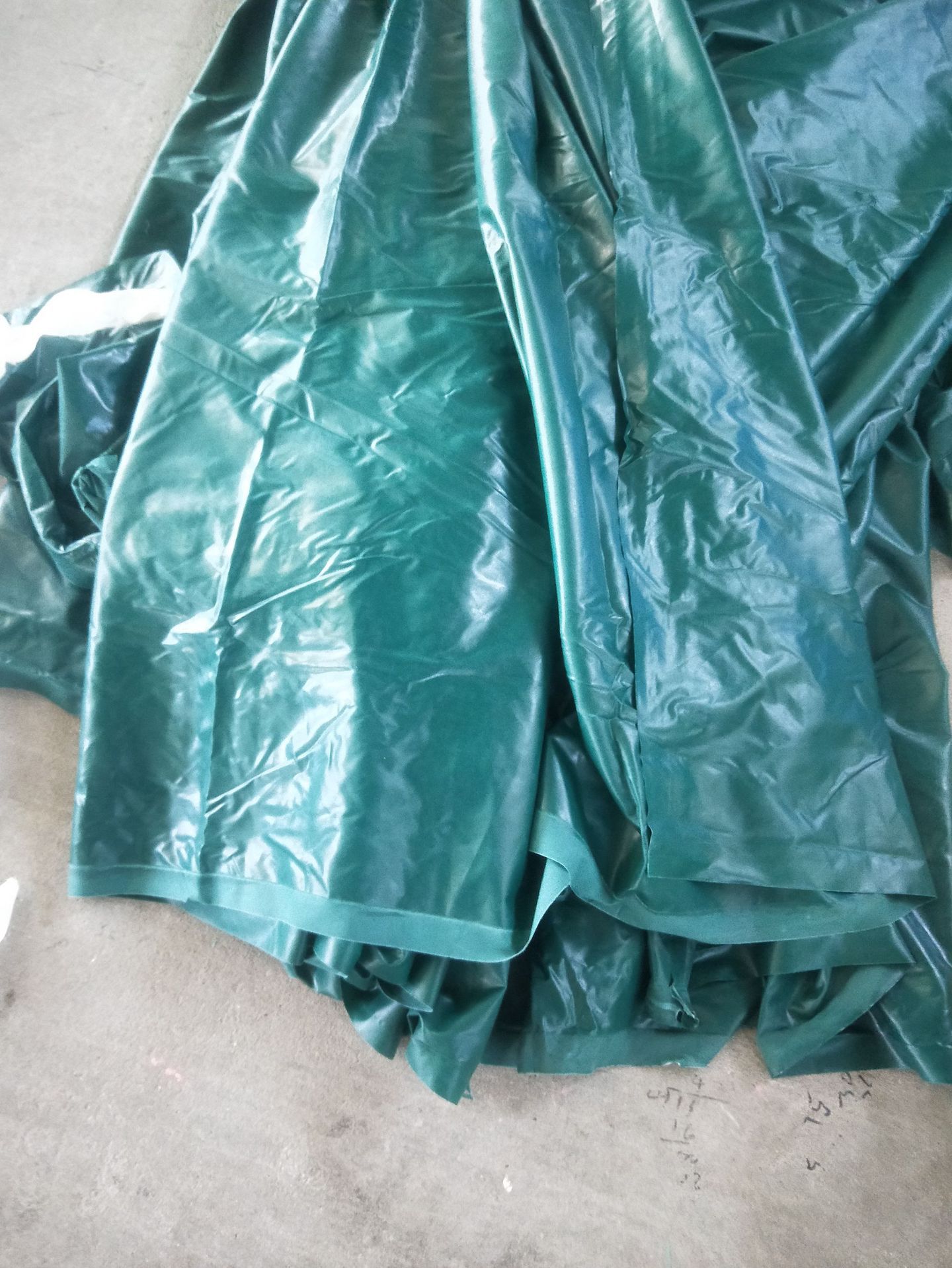 厂家直销 工业防火油苫布 阻燃pvc三防篷布 阻燃防雨布 三防苫布
