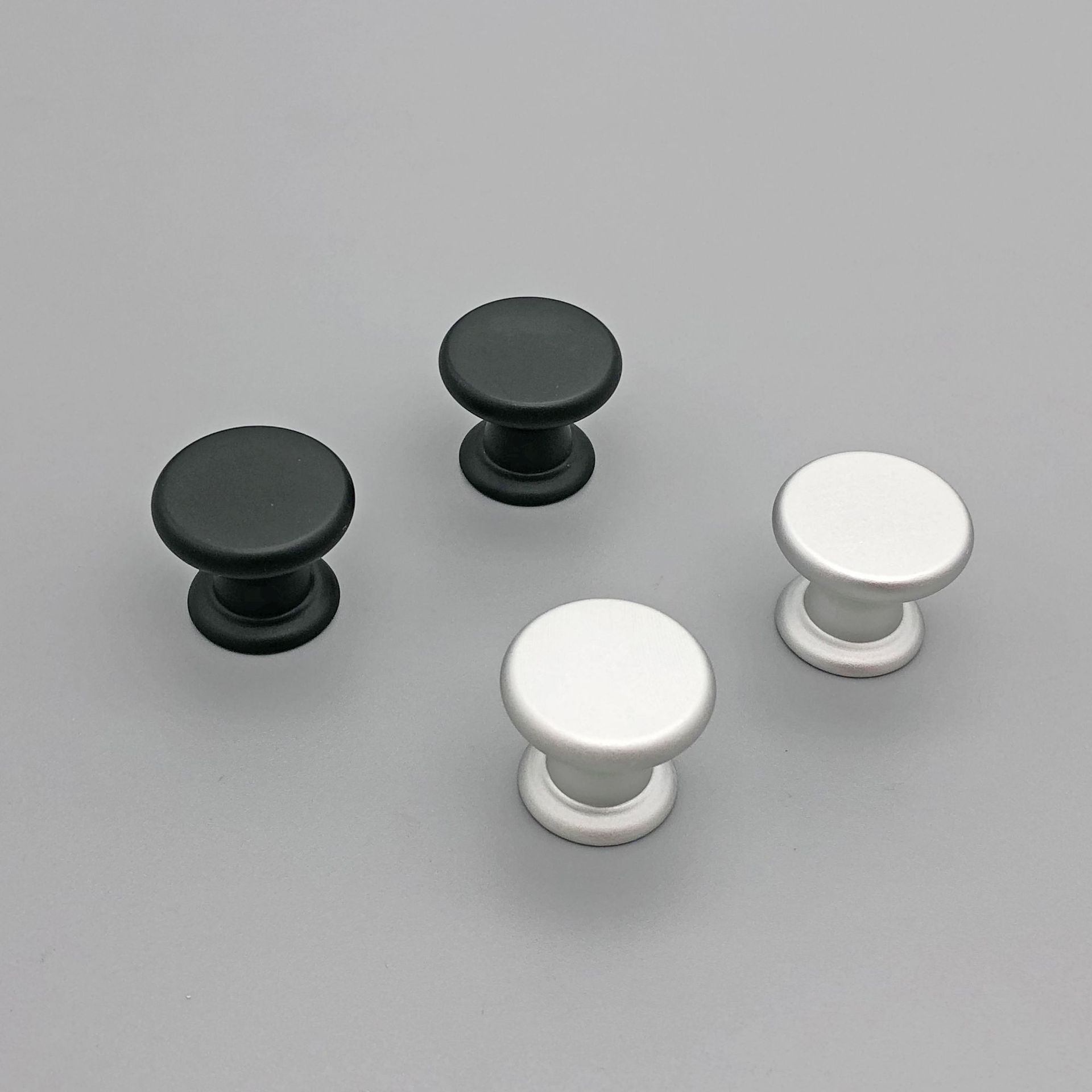 直销 锌合金黑色实心圆形拉手 家具把手橱柜抽屉衣柜单孔简约拉手