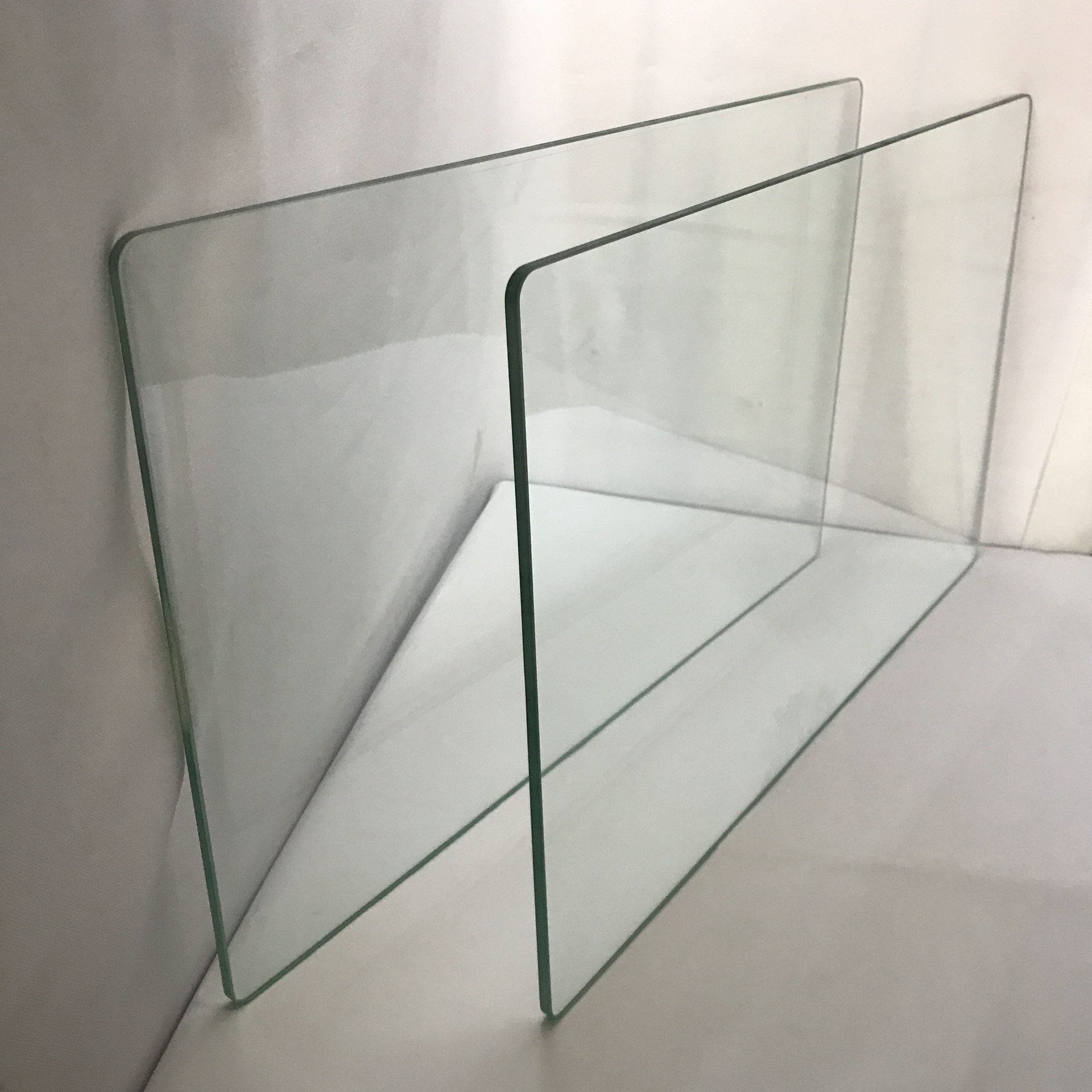 厂家大量提供钢化玻璃加工定制 透明钢化玻璃