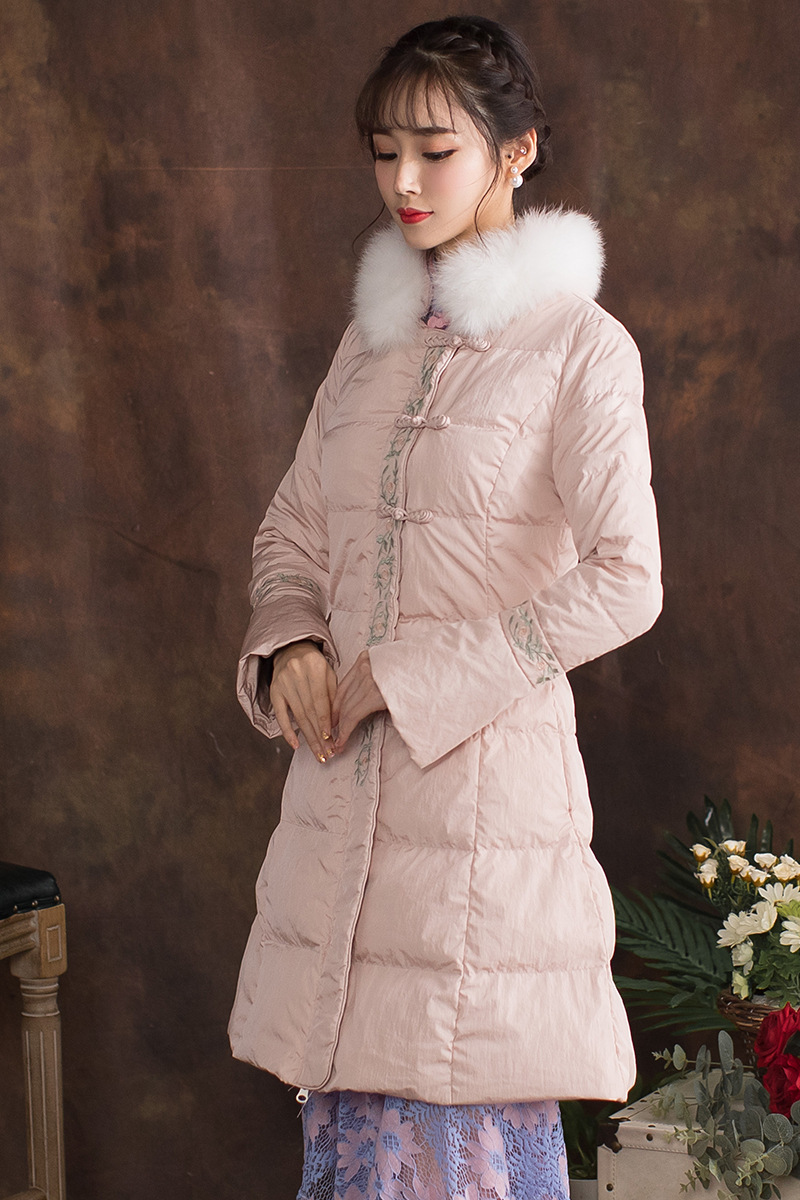 光山羽绒服女民族风绣花2019装新款冬季中式复古修身盘扣中长款