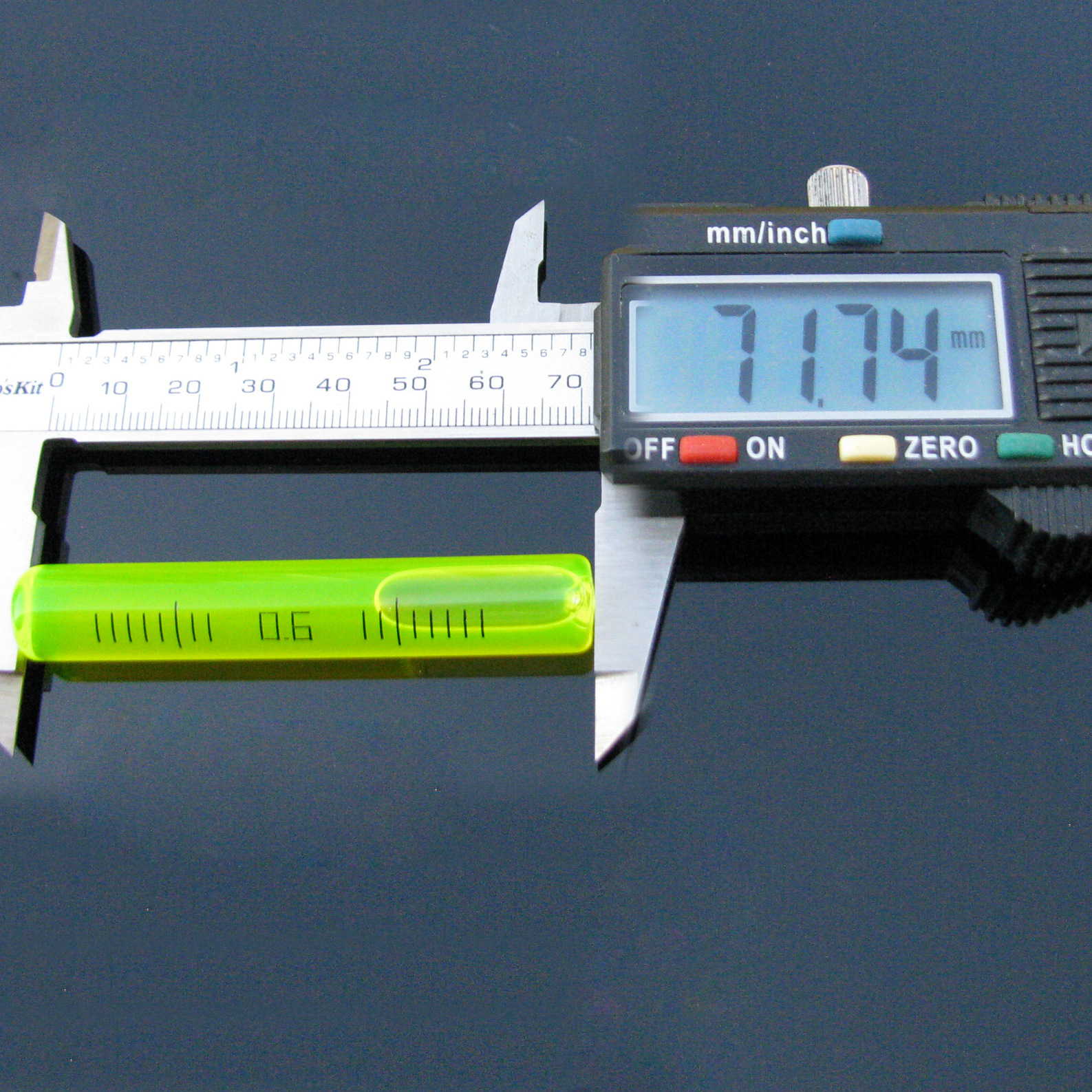 水平仪型号:bcf2-1271 直径:12mm 长度:71mm 精度:2/2mm(0.6mm/m)