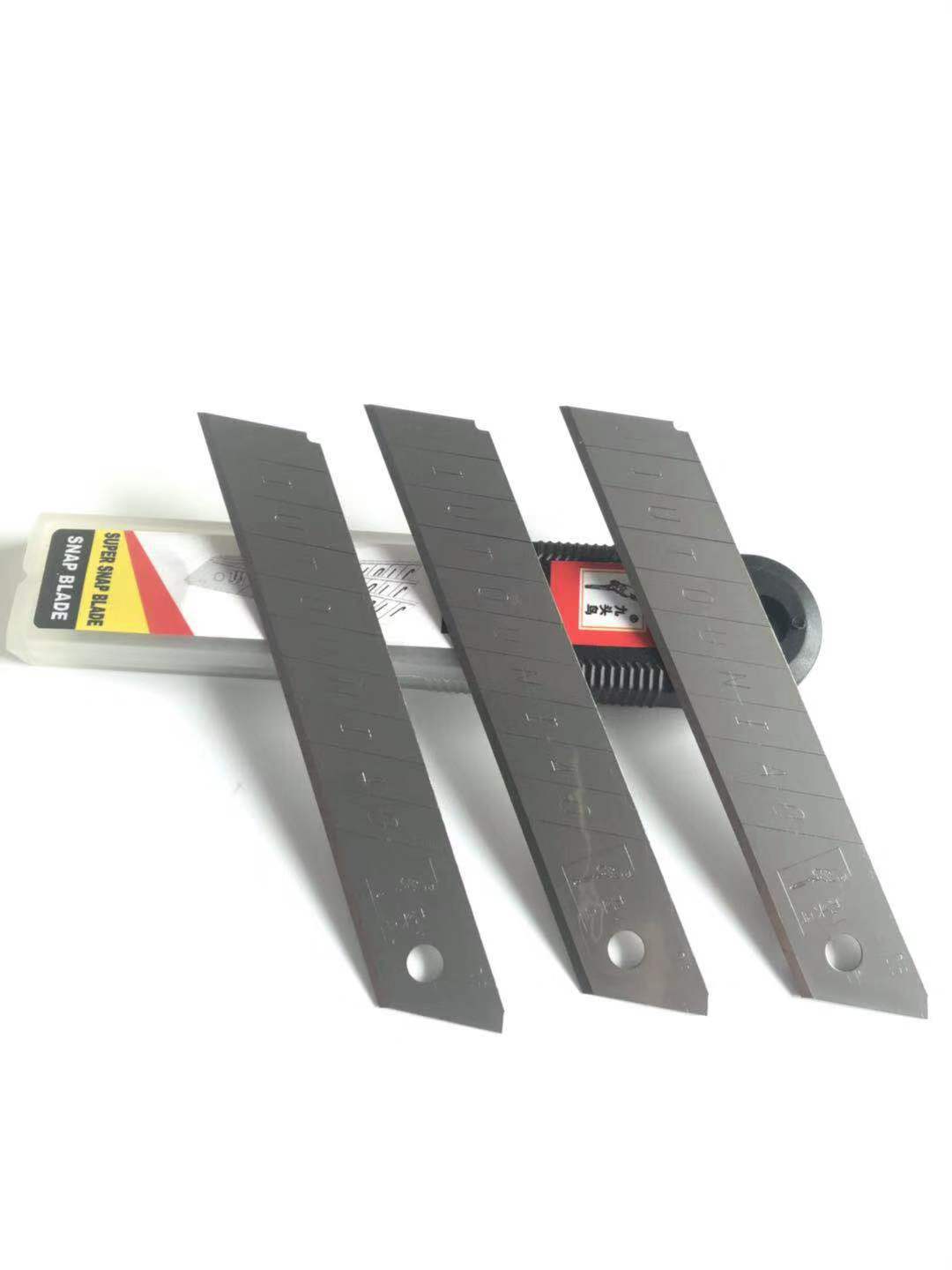 厂家直销五金刀片美工刀刀片裁纸刀片介刀片大号壁纸刀片18mm